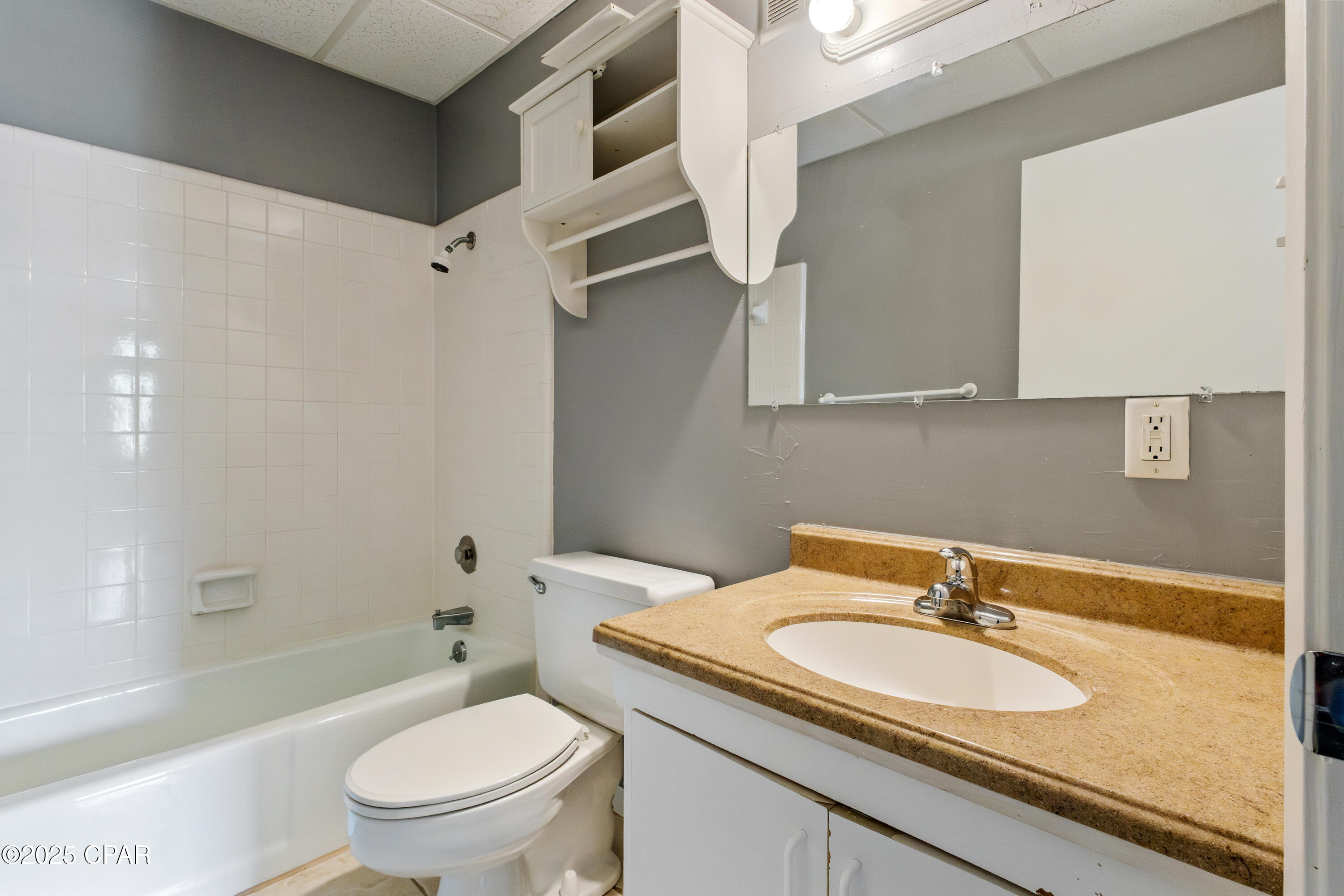 Bay Club Condo Ph 1 - Residential