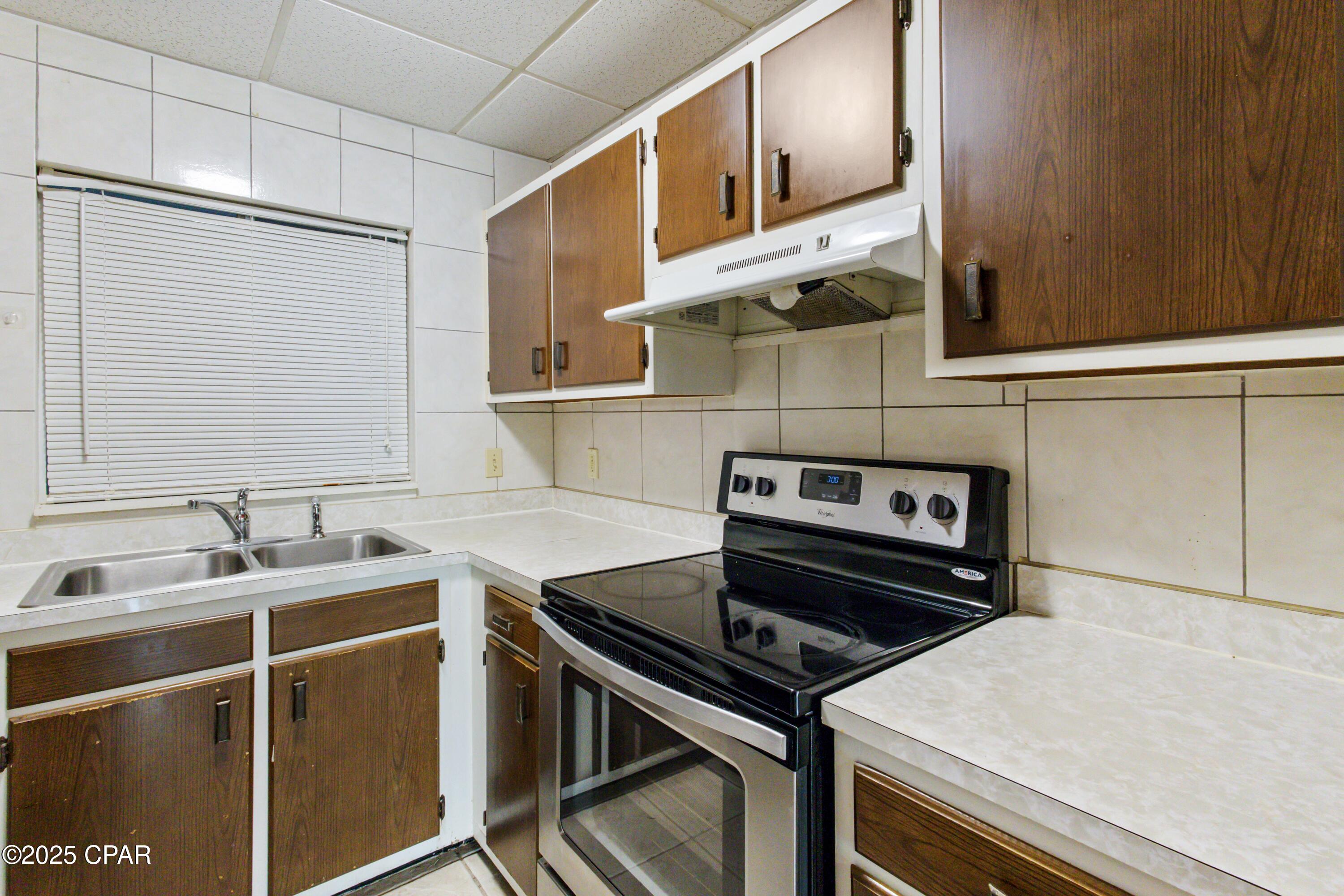 Bay Club Condo Ph 1 - Residential