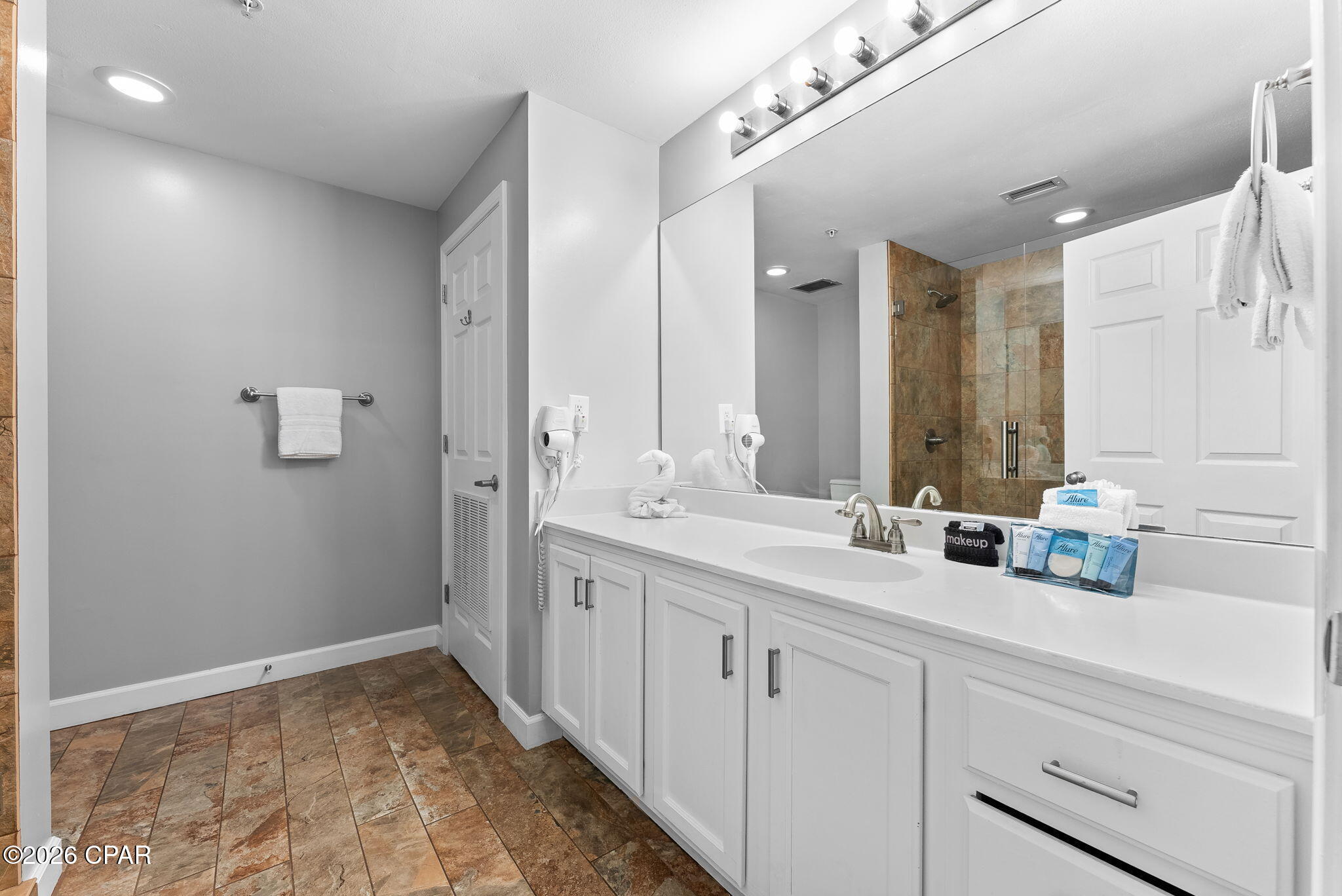 Sterling Reef - Residential