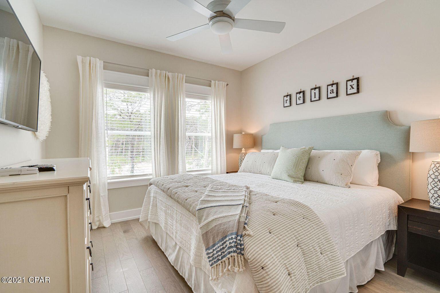 Lagoon Manor - Residential