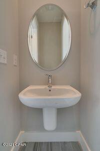 Lagoon Manor - Residential