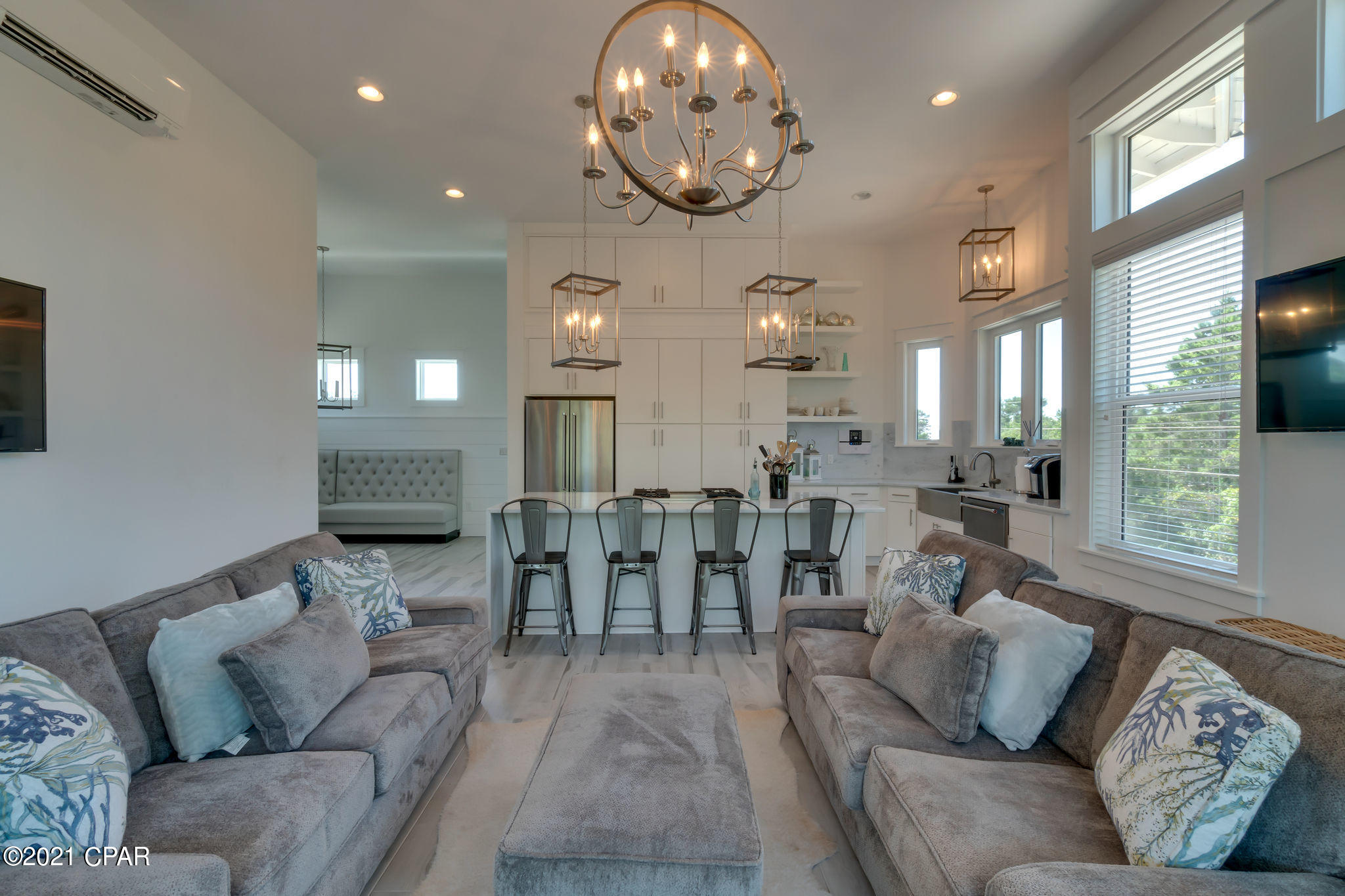 Lagoon Manor - Residential