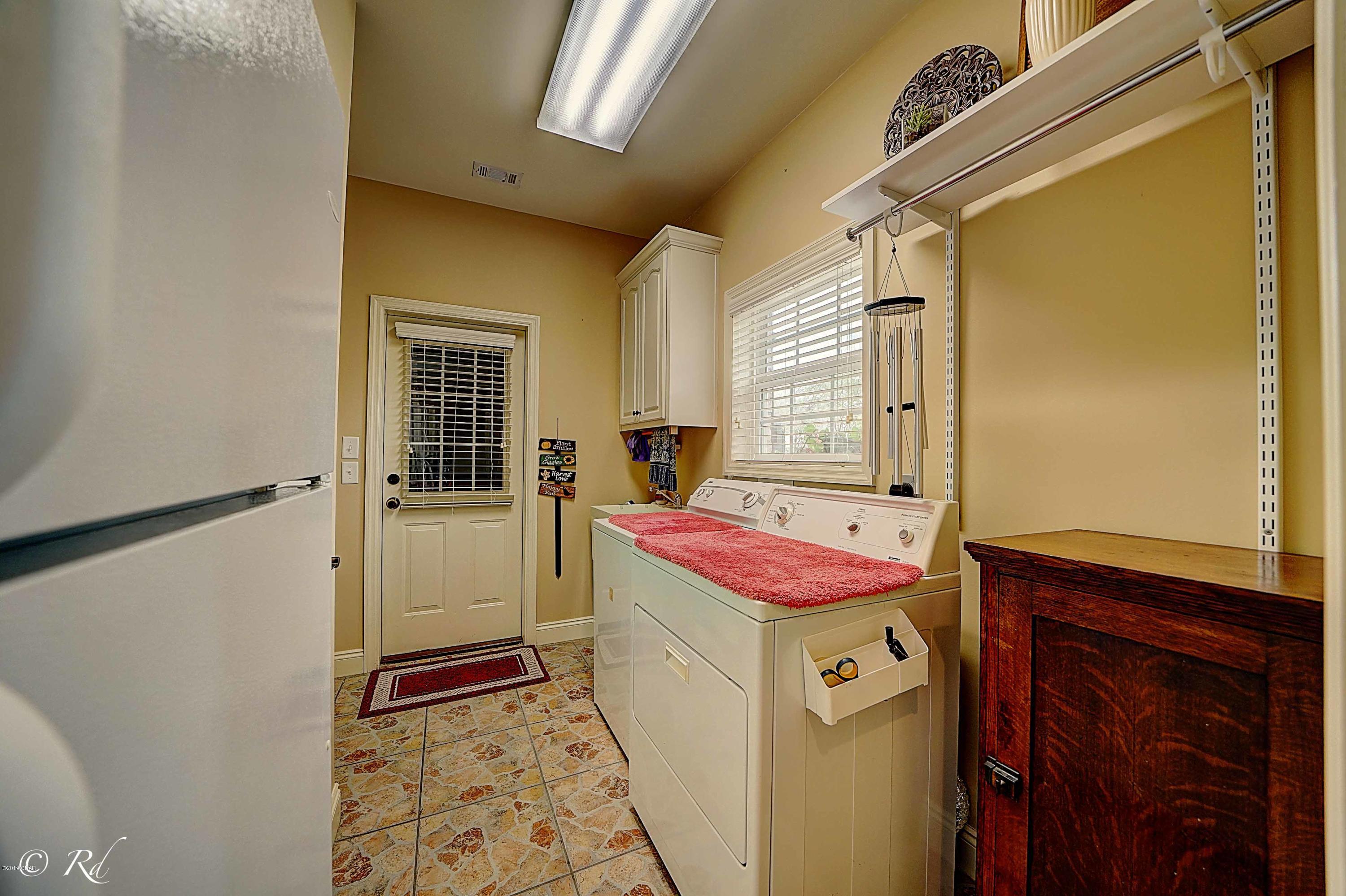 Mitchel Manor - Residential