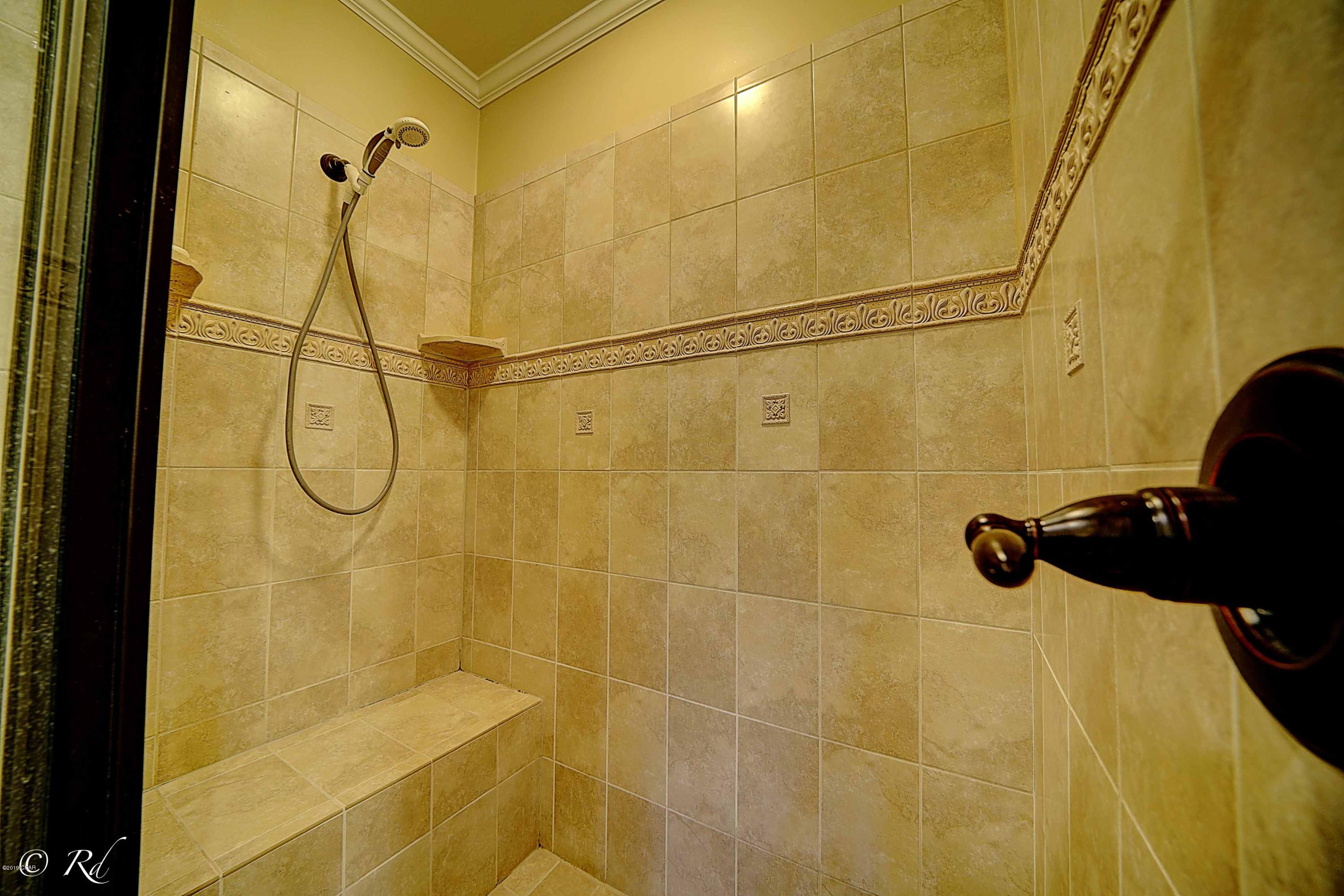 Mitchel Manor - Residential