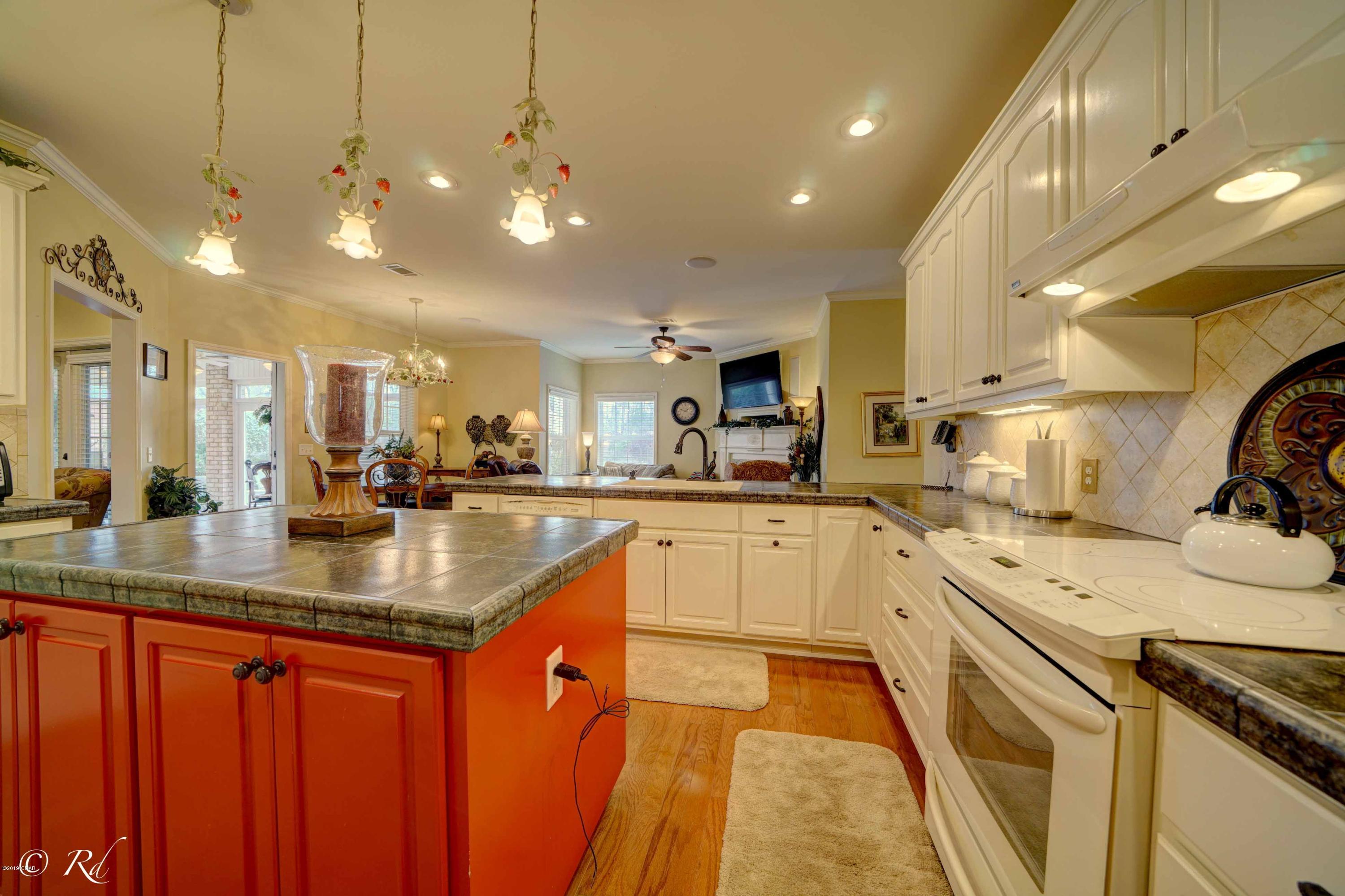 Mitchel Manor - Residential