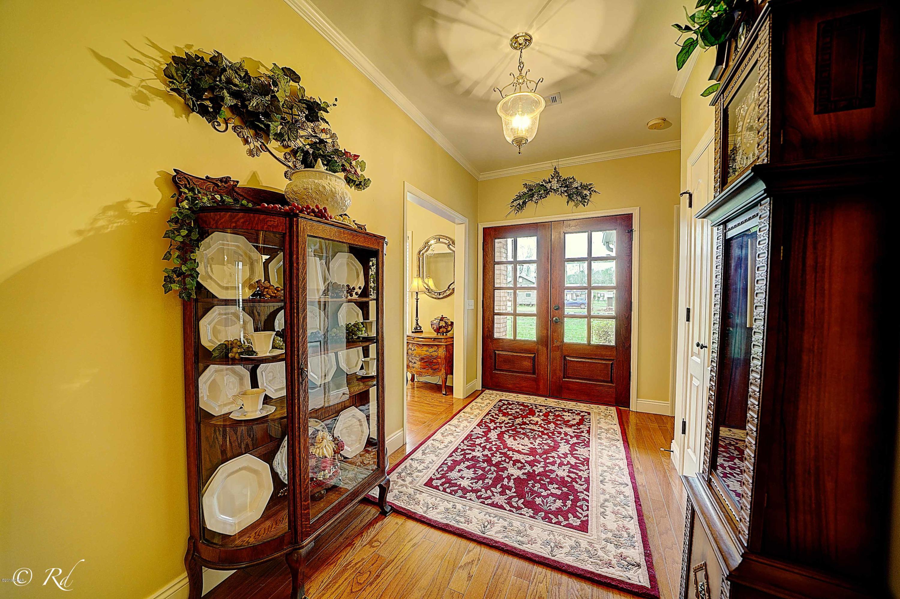 Mitchel Manor - Residential