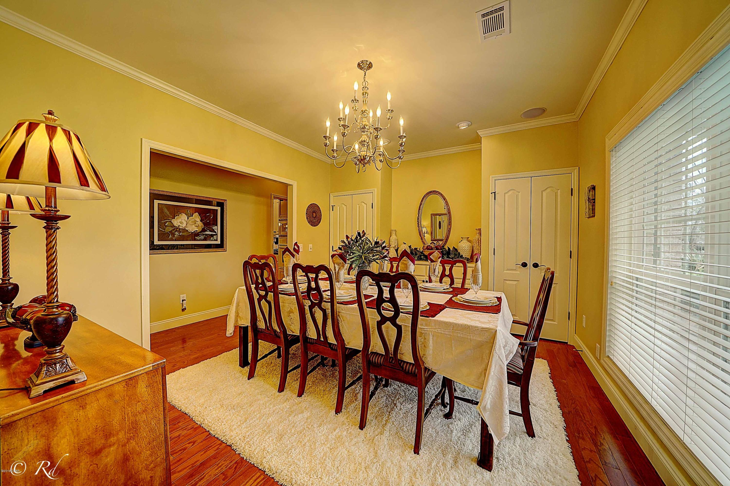 Mitchel Manor - Residential