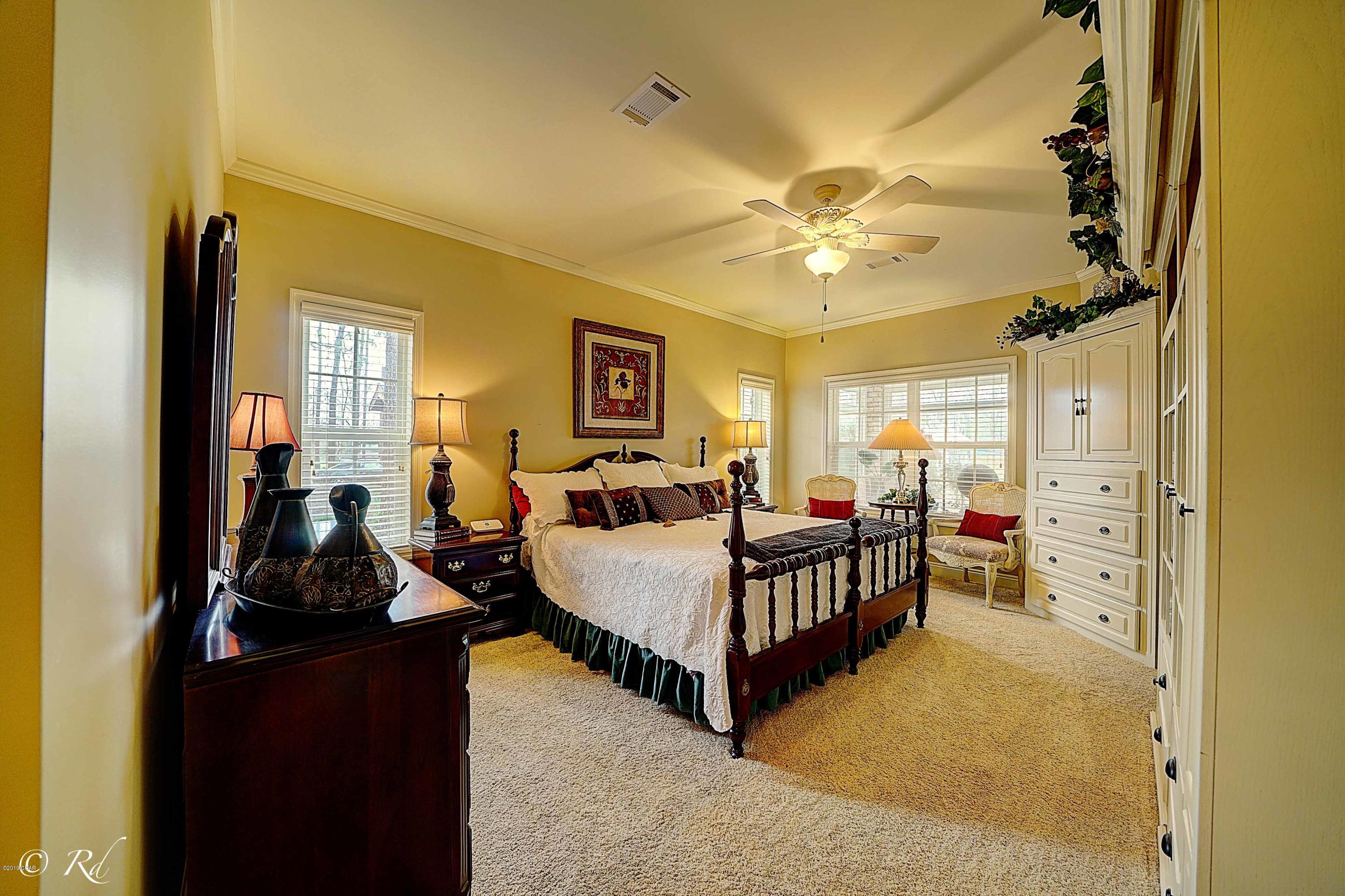 Mitchel Manor - Residential