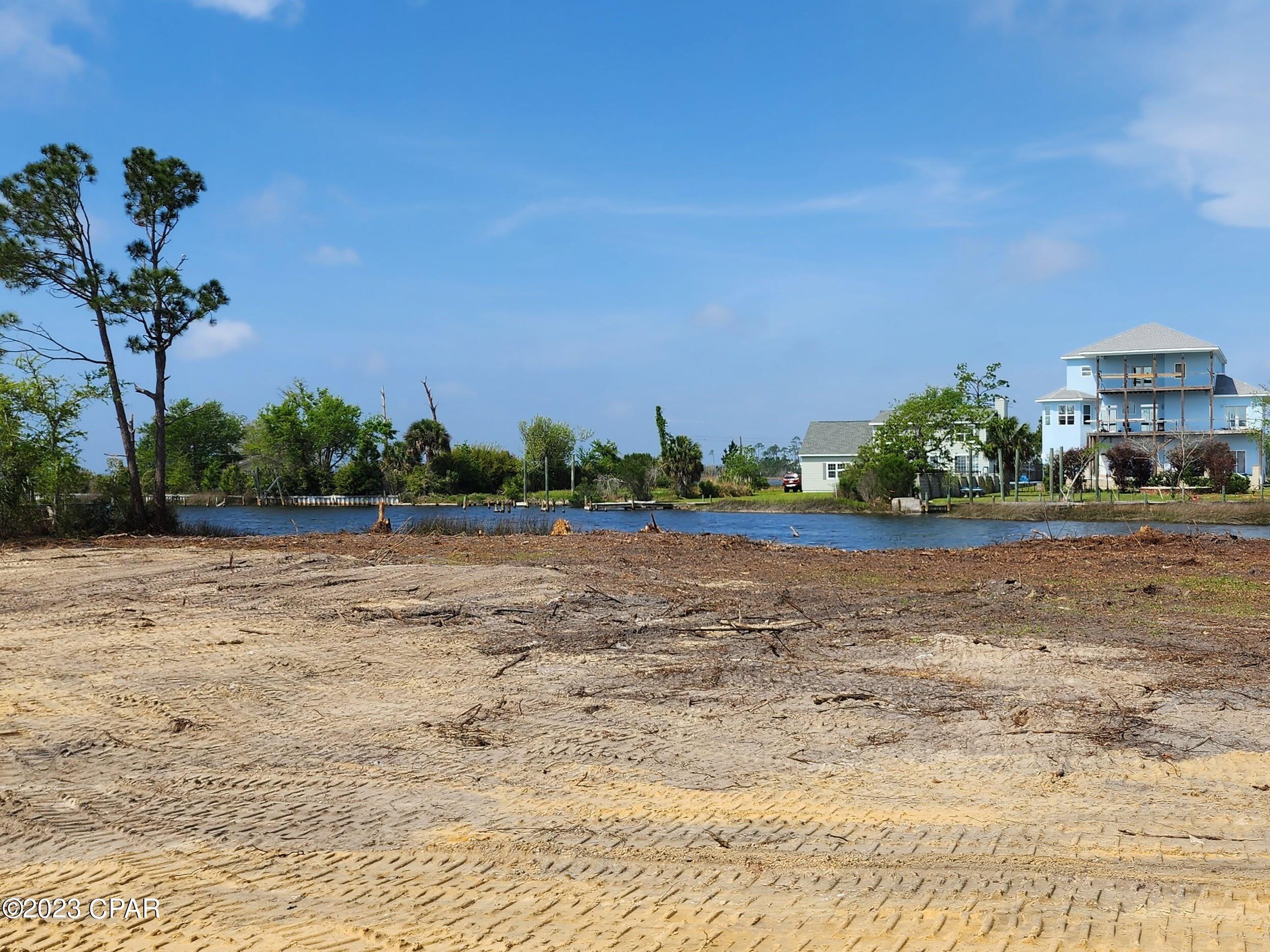 East Bay Park - Land