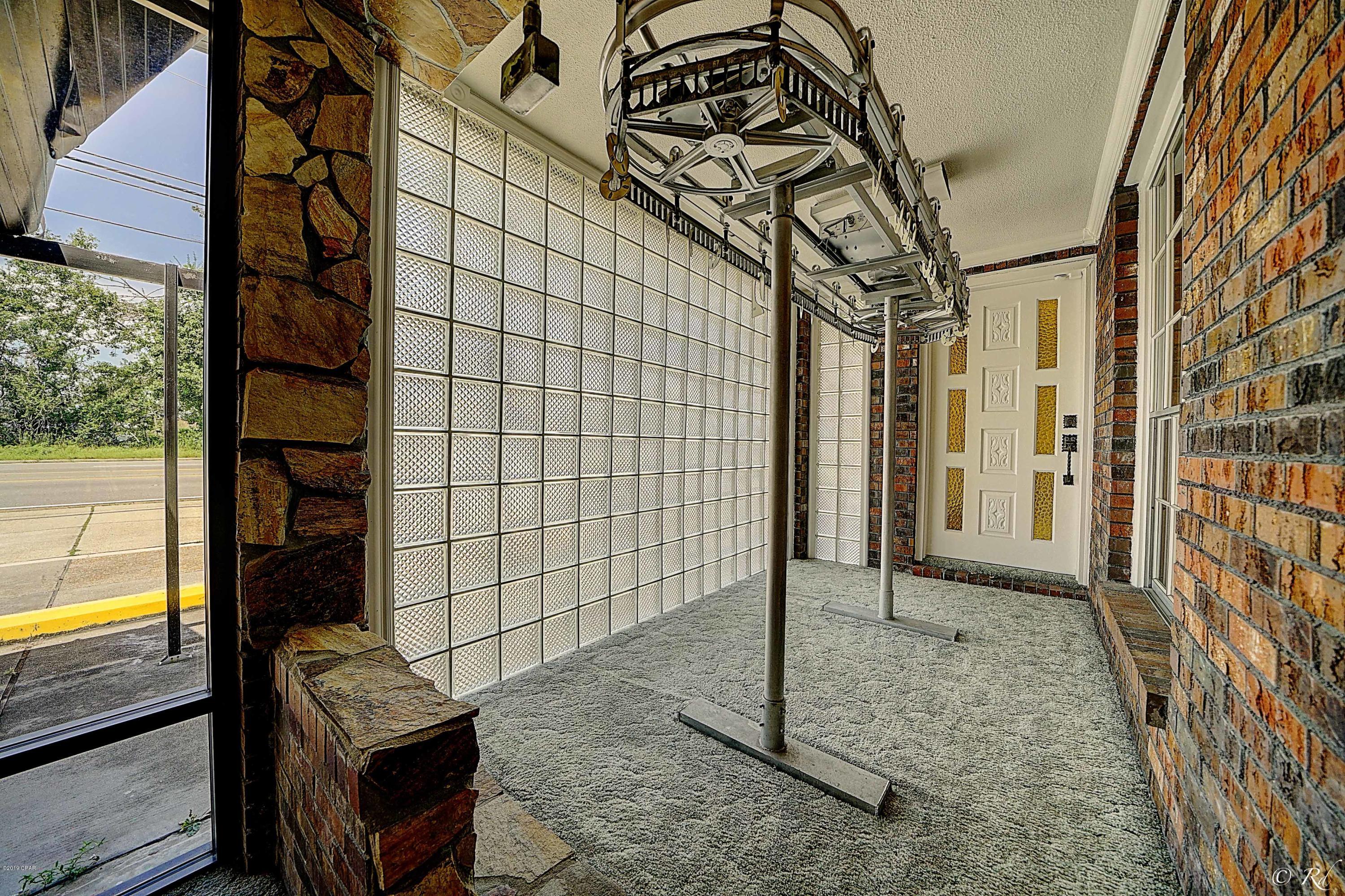 Mayfield - Commercial Sale