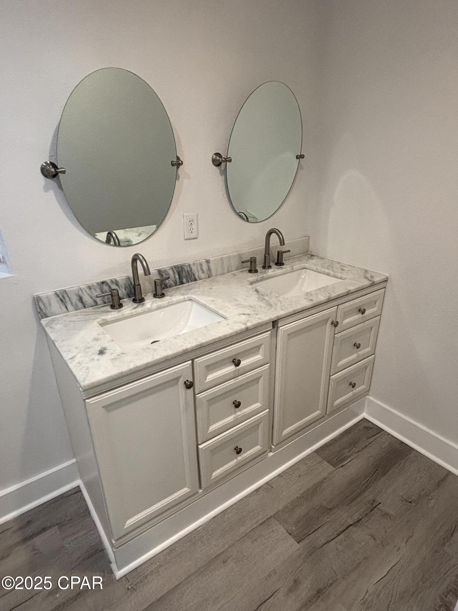 Long Point Park 1st Add - Residential