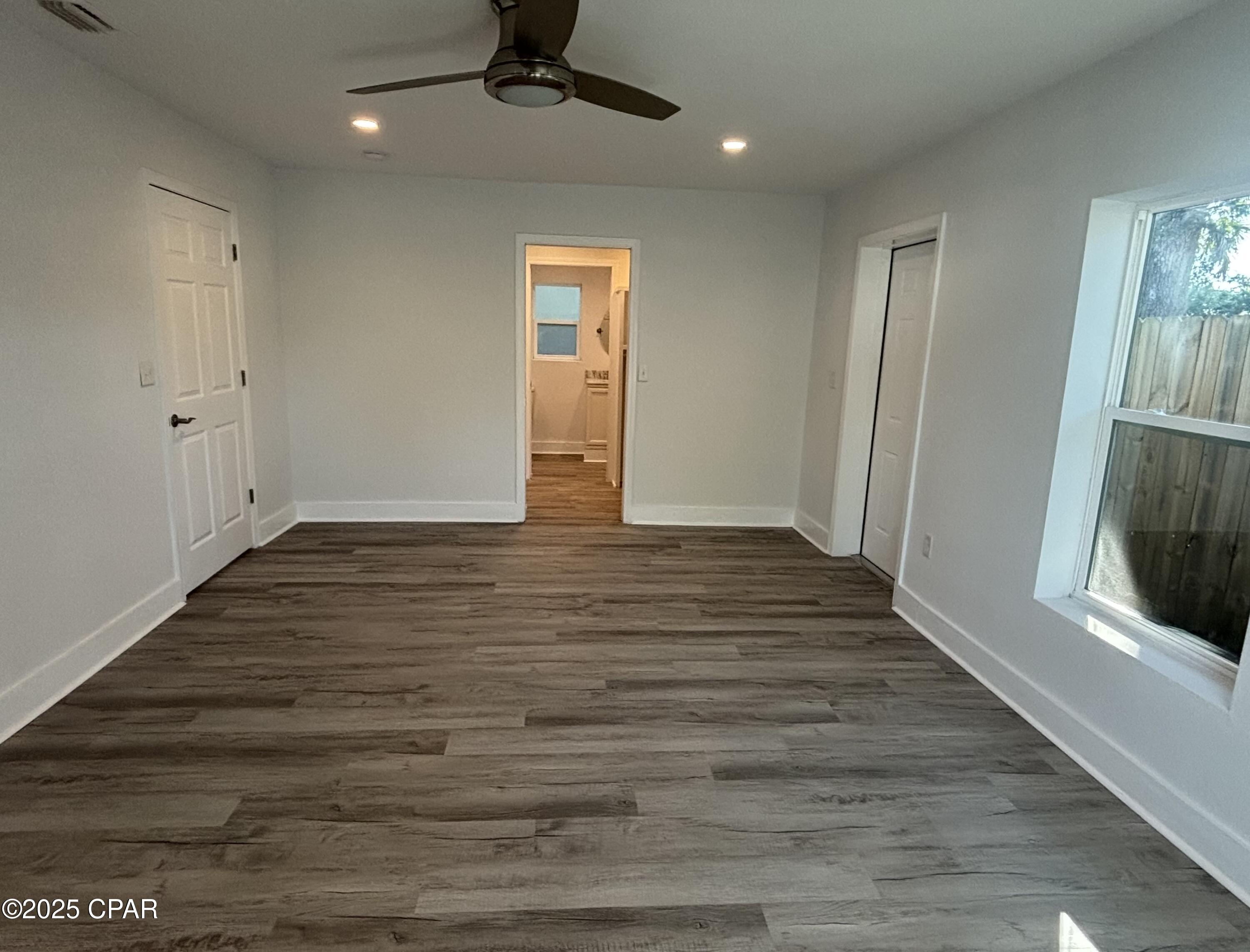 Long Point Park 1st Add - Residential