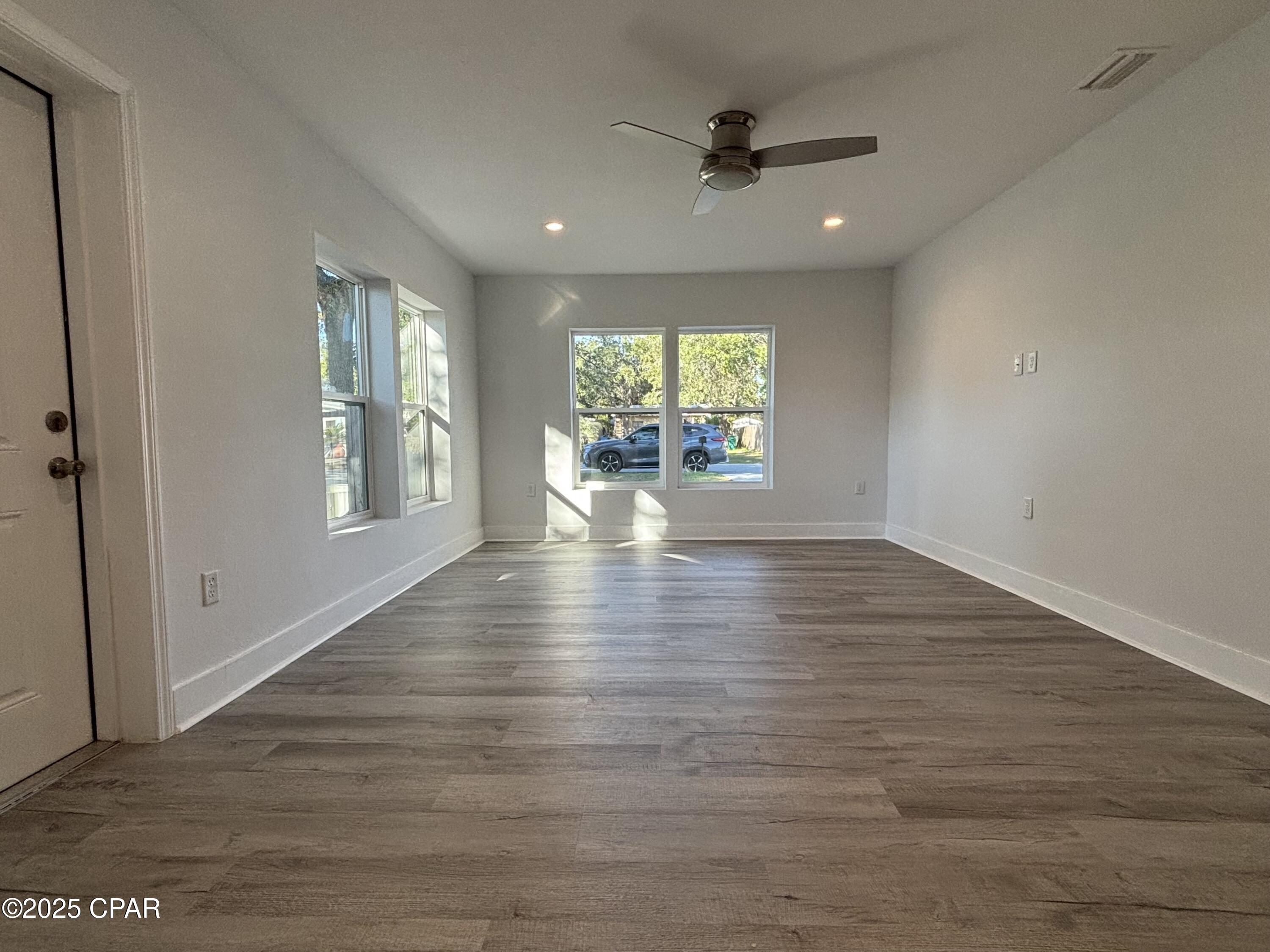 Long Point Park 1st Add - Residential