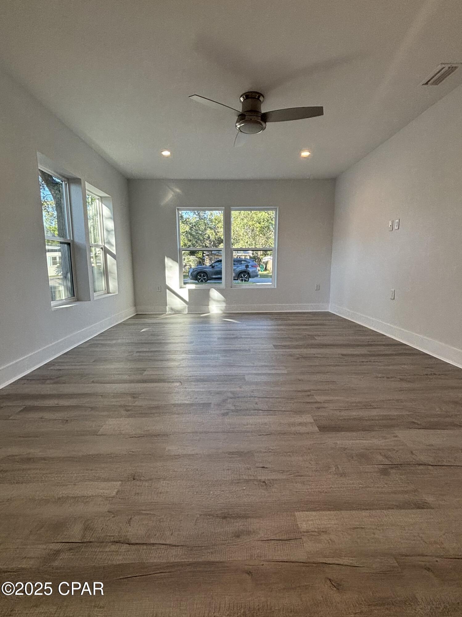 Long Point Park 1st Add - Residential