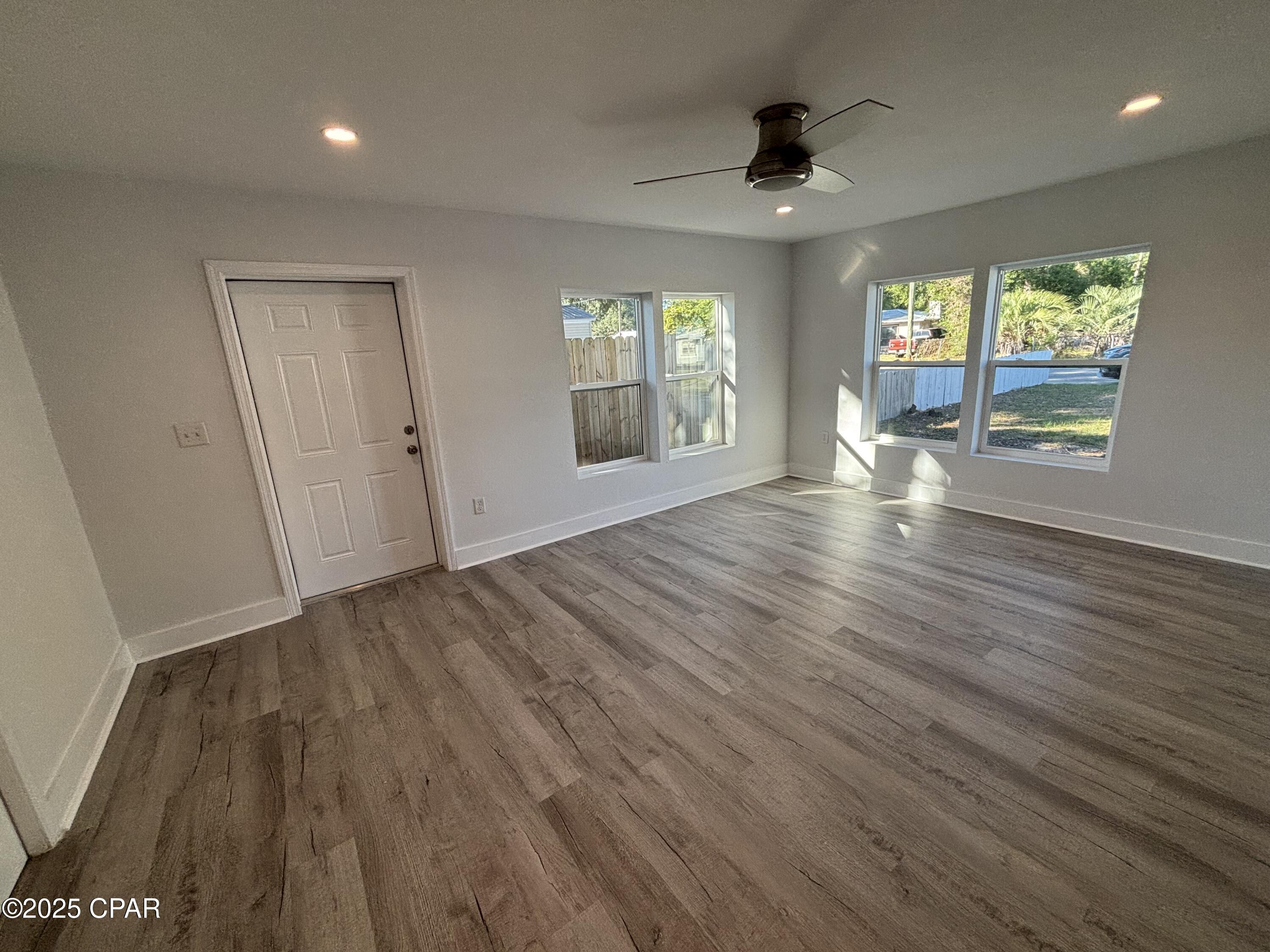 Long Point Park 1st Add - Residential