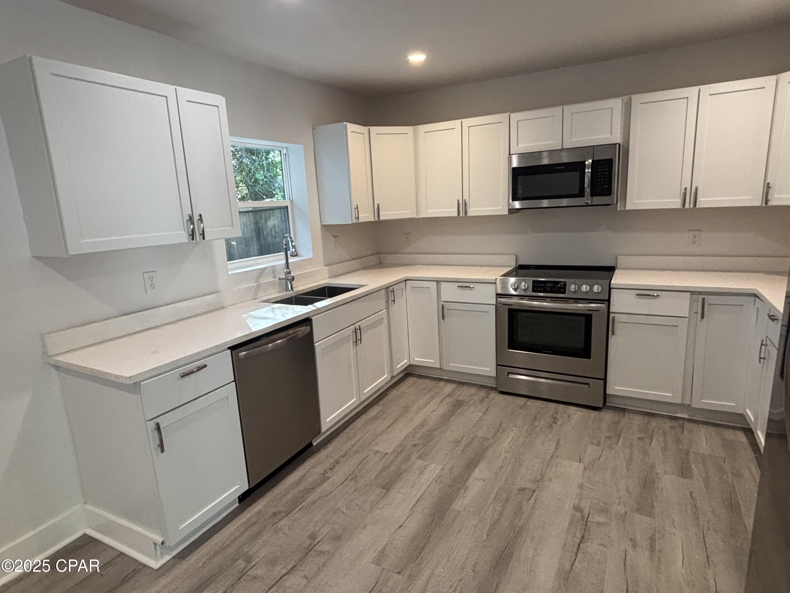 Long Point Park 1st Add - Residential