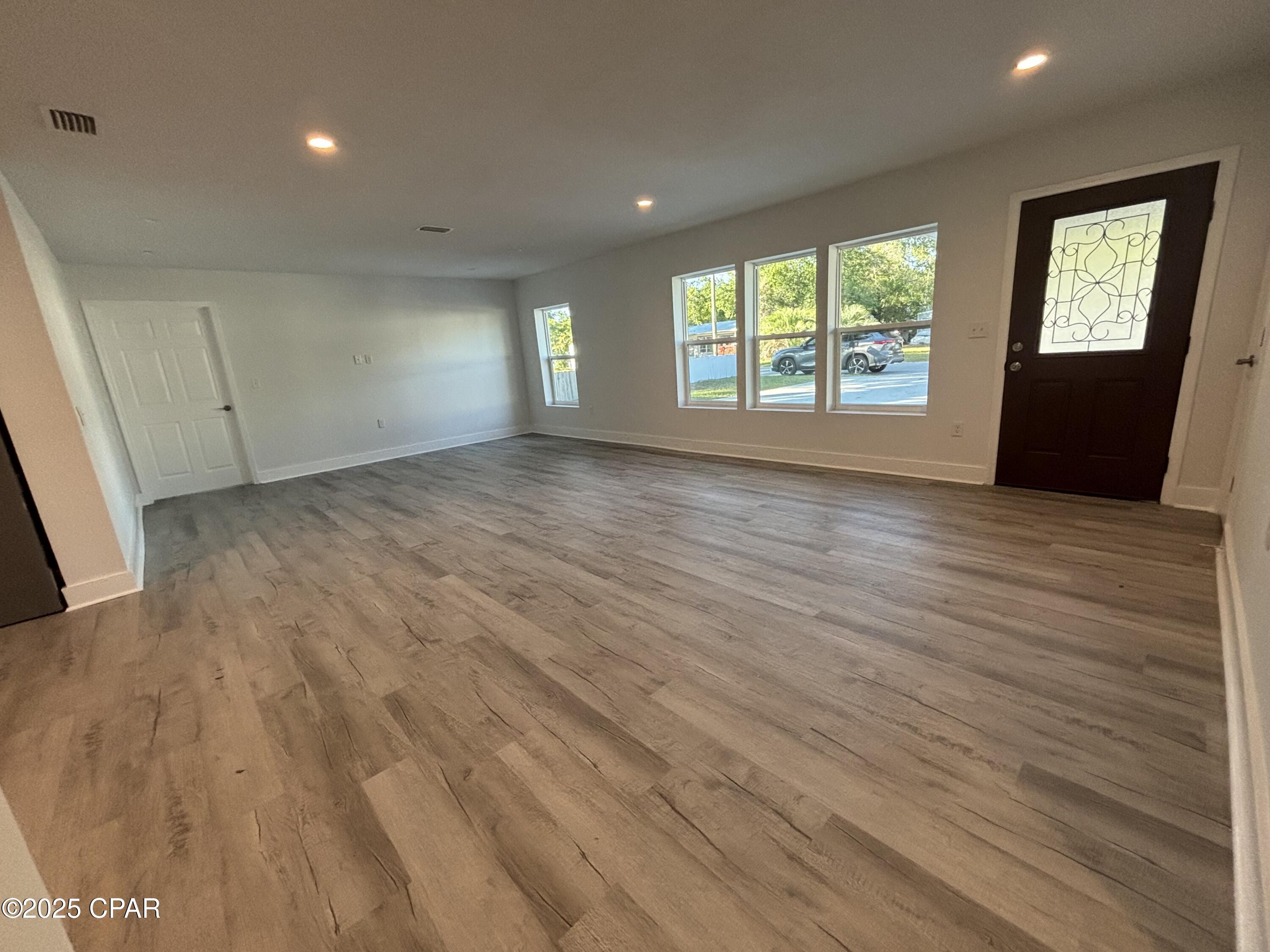 Long Point Park 1st Add - Residential