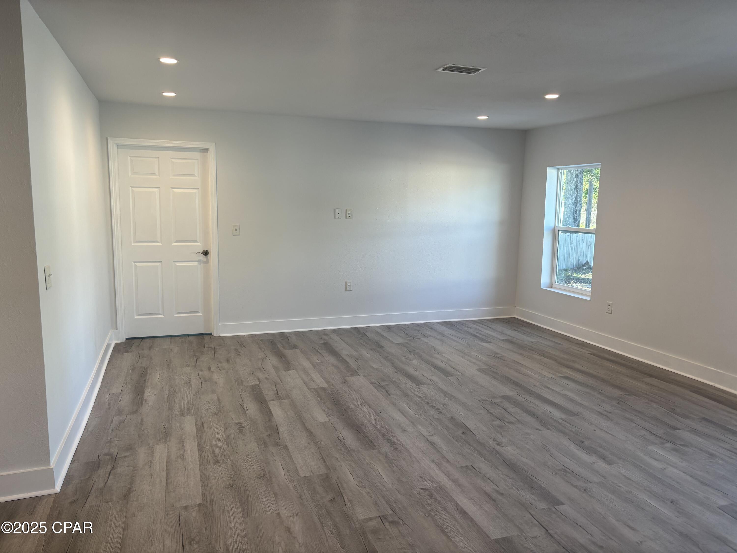 Long Point Park 1st Add - Residential