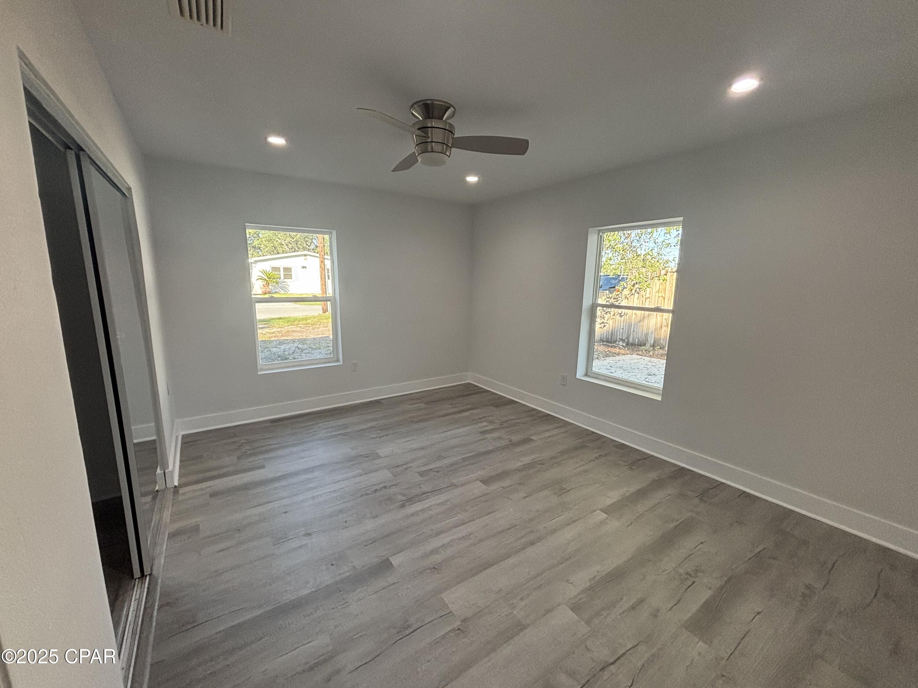 Long Point Park 1st Add - Residential