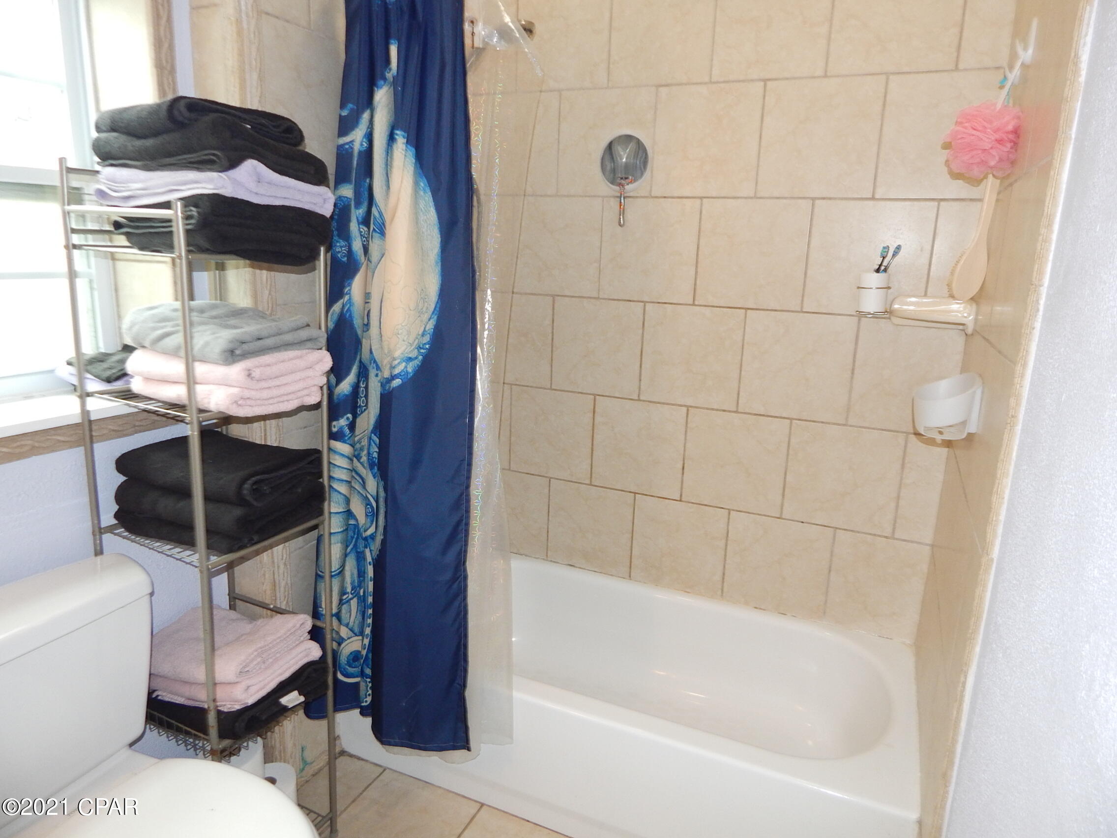 Fairview Mob Home Est - Residential