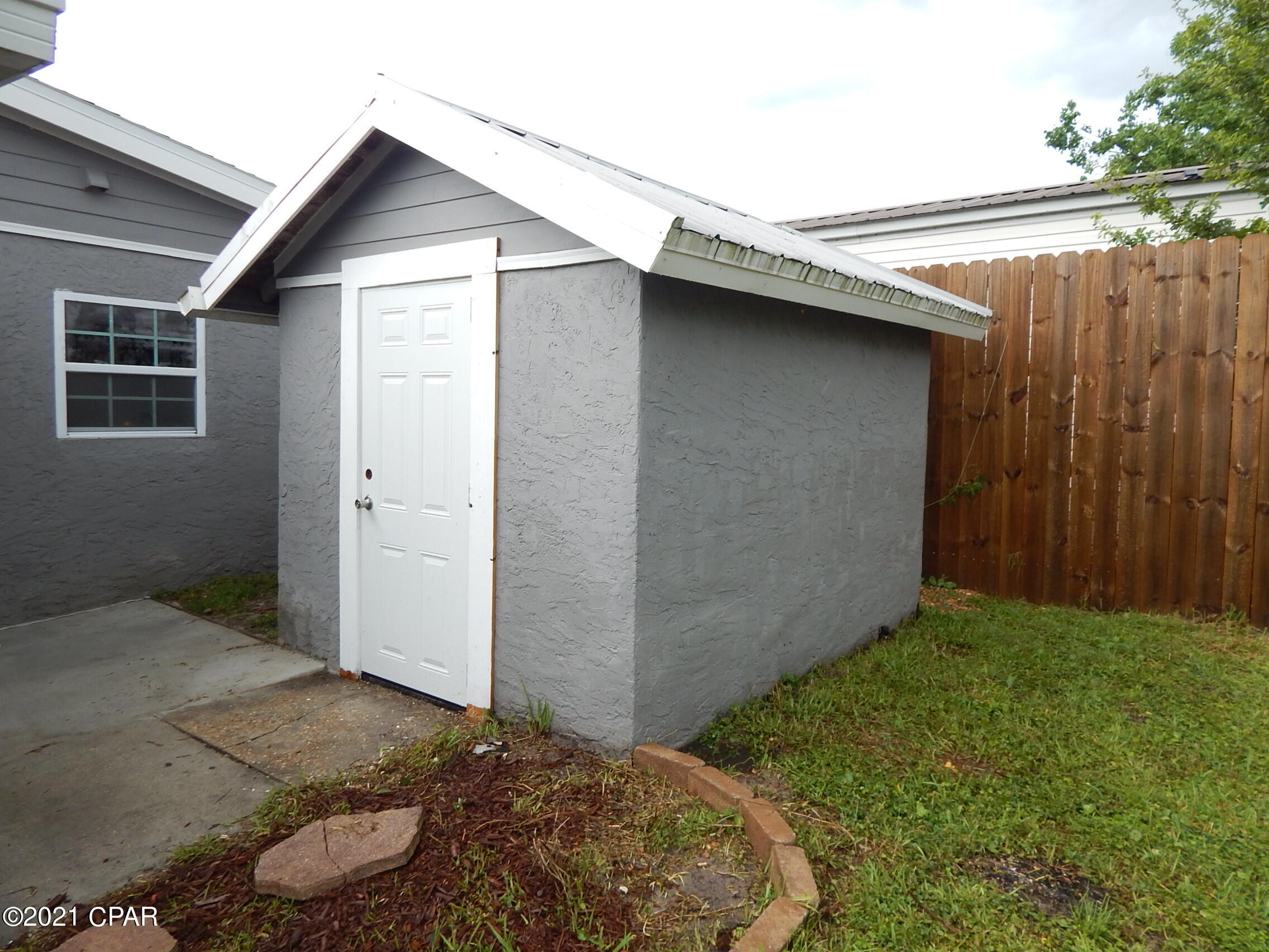 Fairview Mob Home Est - Residential