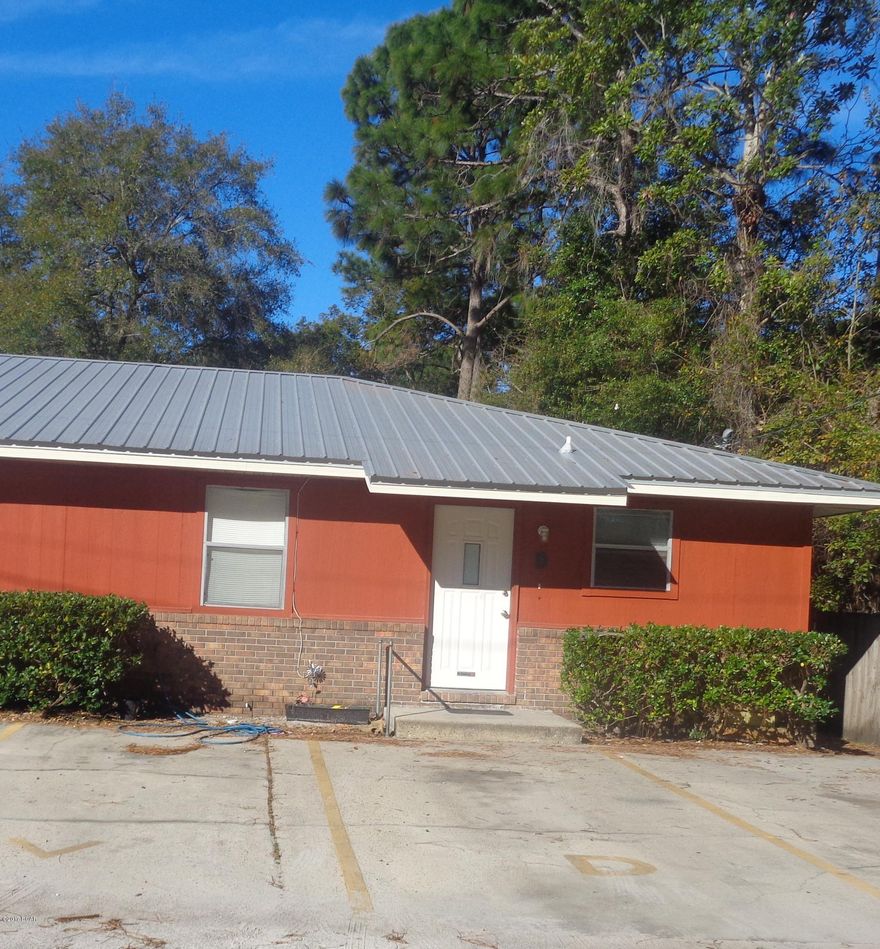 2 Bedroom,1 bath with storage and laundry room. Great location! Close to Gulf coast College,hospitals,shopping and only a short drive to BEACHES AND PIER PARK!!small pets with approval and pet fee. Yard maintenace included.