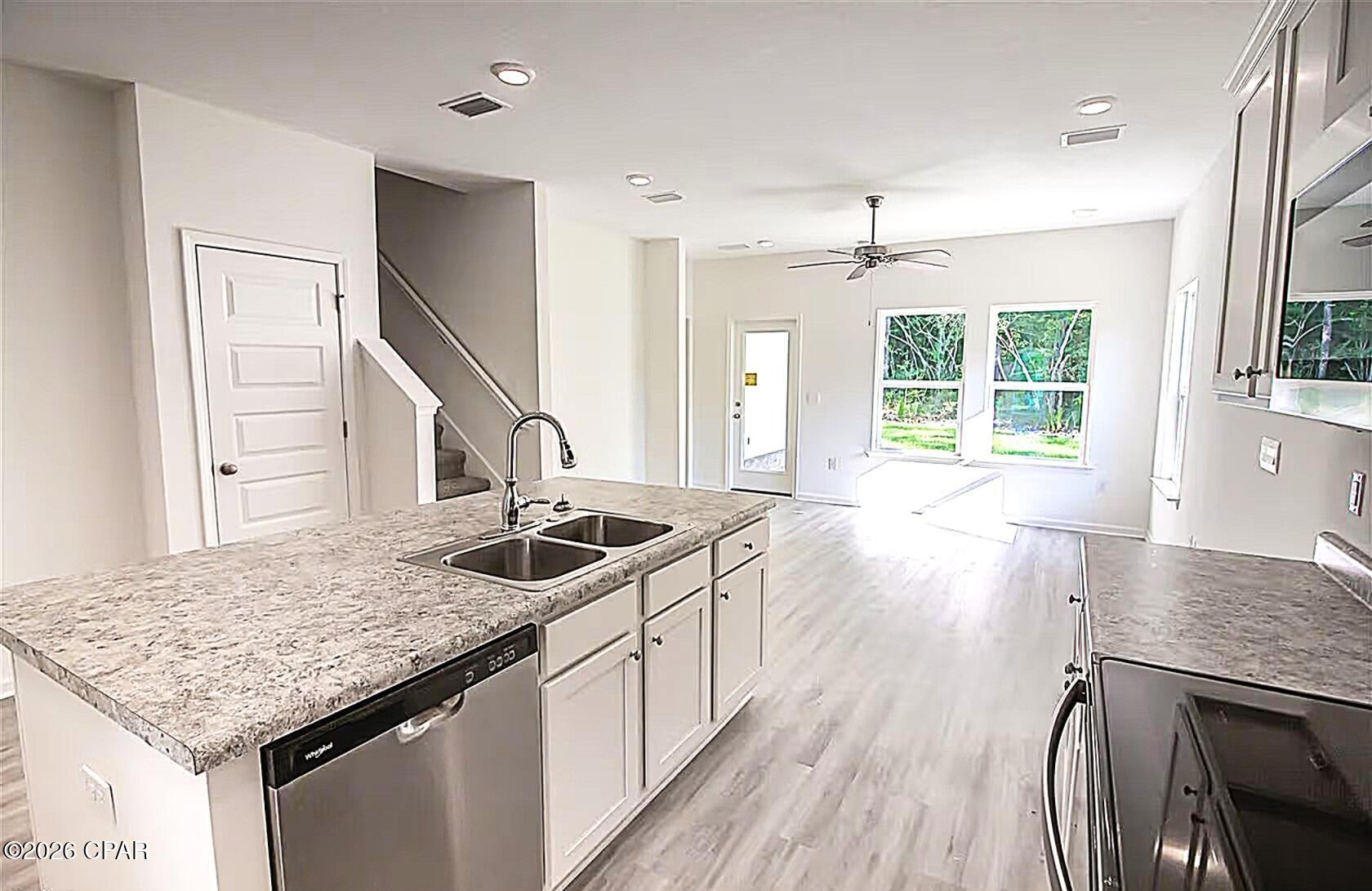 [No Recorded Subdiv] - Residential Lease