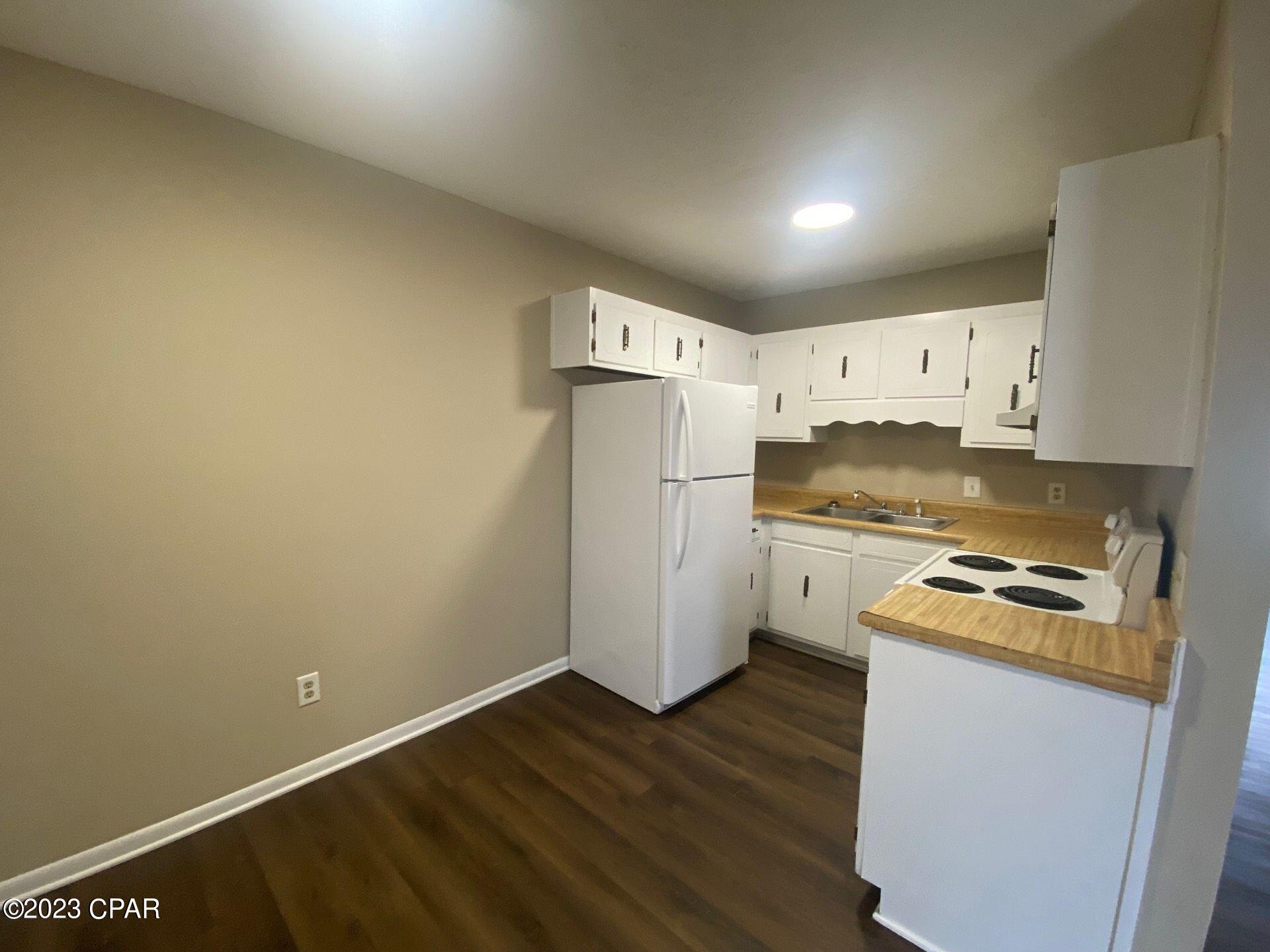 [No Recorded Subdiv] - Residential Lease