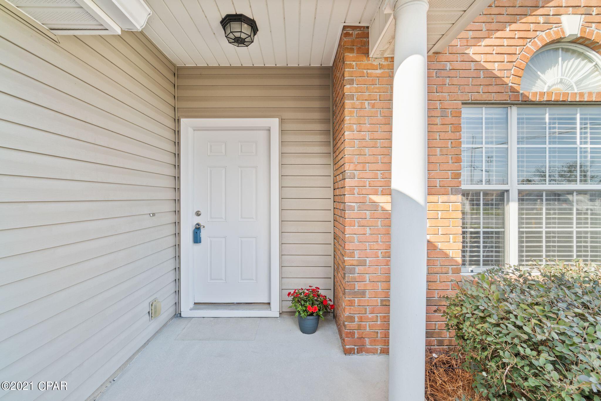 Summer Lace - Residential