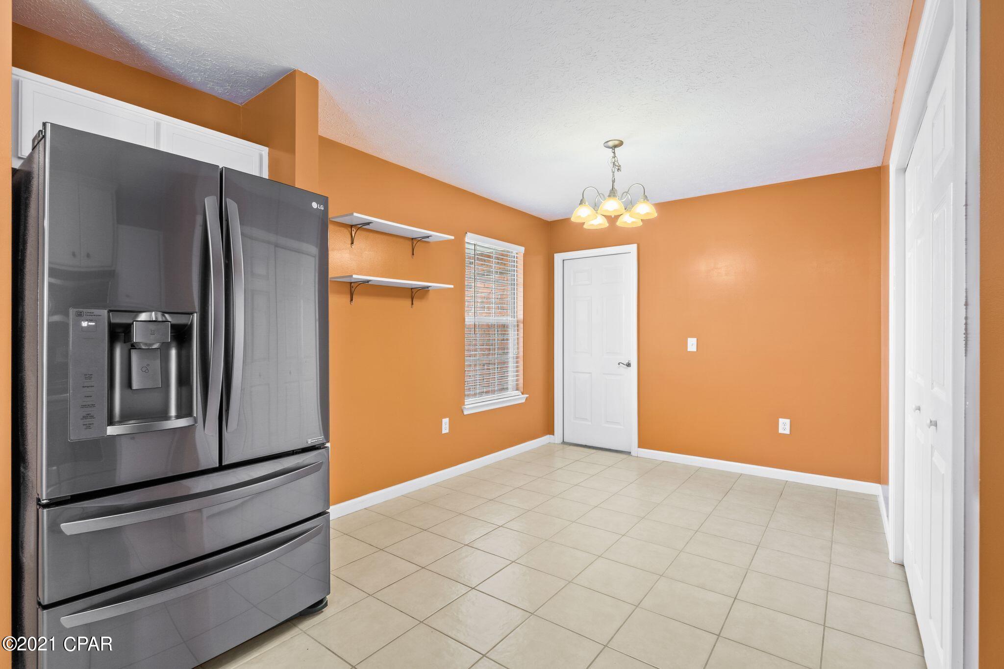 Summer Lace - Residential