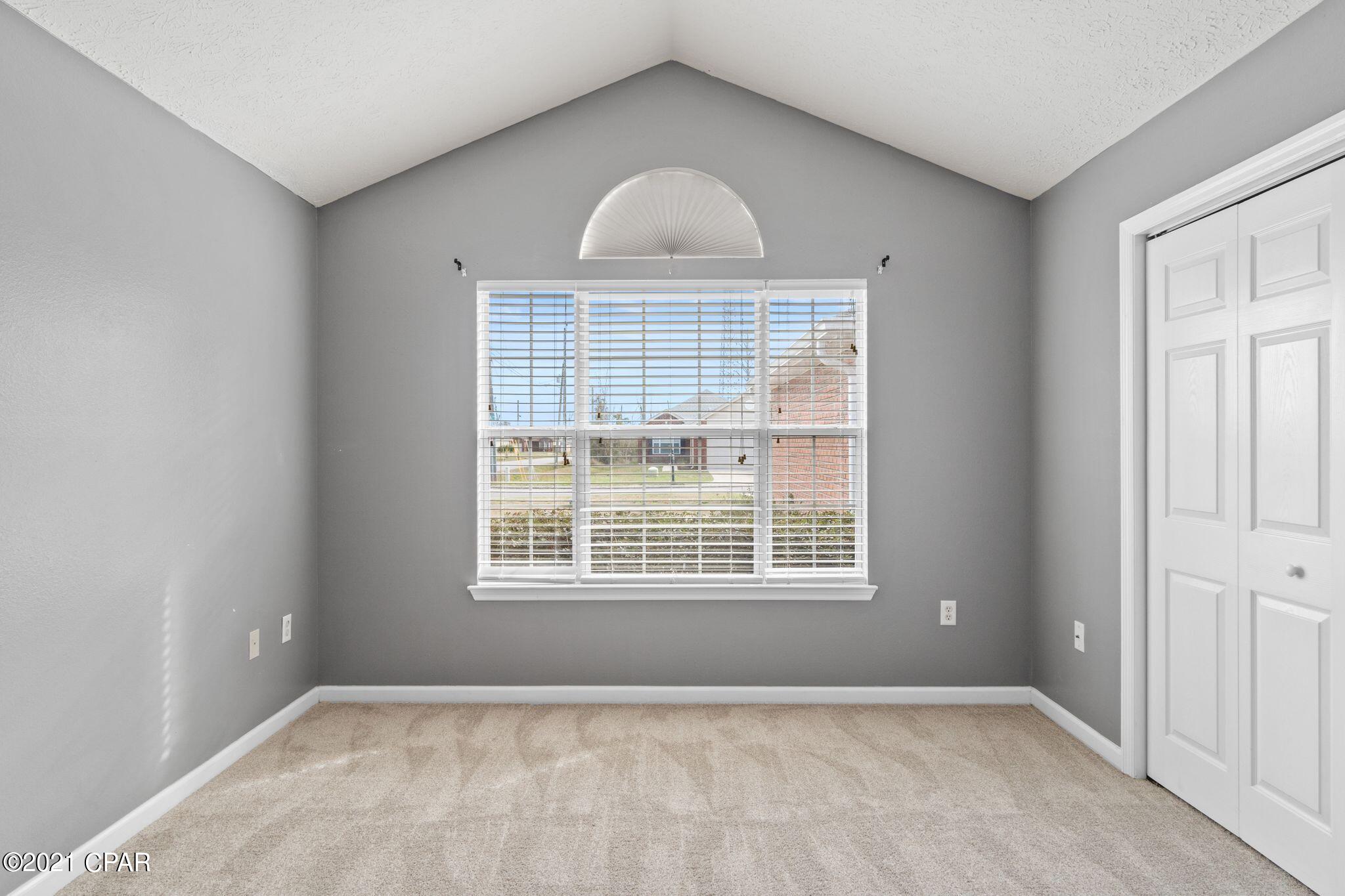 Summer Lace - Residential