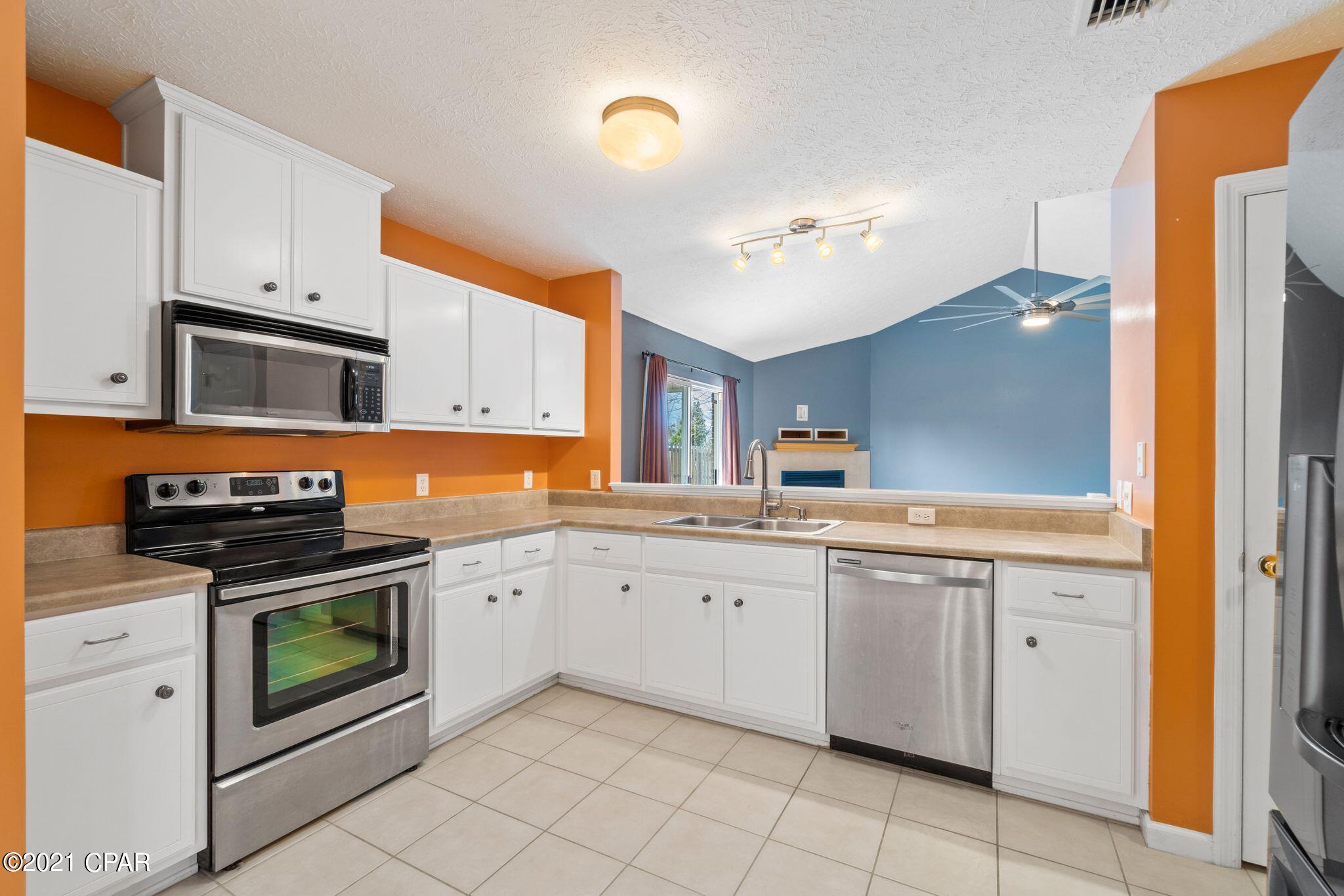 Summer Lace - Residential