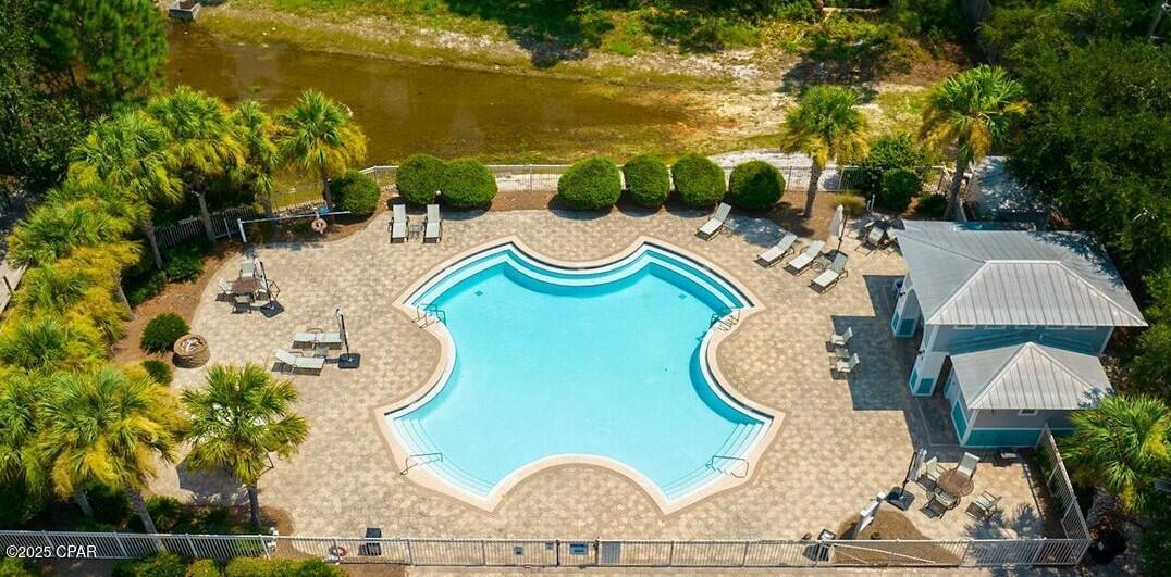 Paradise Grove - Land