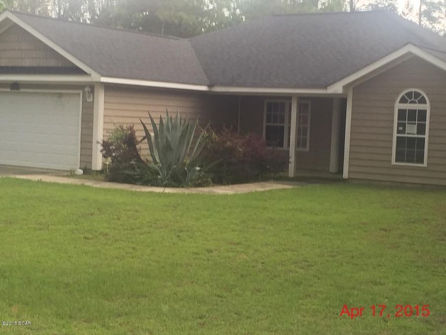 NICE 3/2 HOME IN SUNNY HILLS UNIT #1 HOME HAS VYNIL SIDING AND SHINGLED ROOF WITH A 2 CAR GARAGE. CLOSE TO THE MOST BEAUTIFUL BEACHES IN THE WORLD. PLUS YOU HAS MANY SMALL SPRING FED LAKES TO FISH AND SWIM AT. SO TAKE A LOK AT THIS HOME IT JUST MIGHT BE THE ONE YOUR LOOKING FOR.