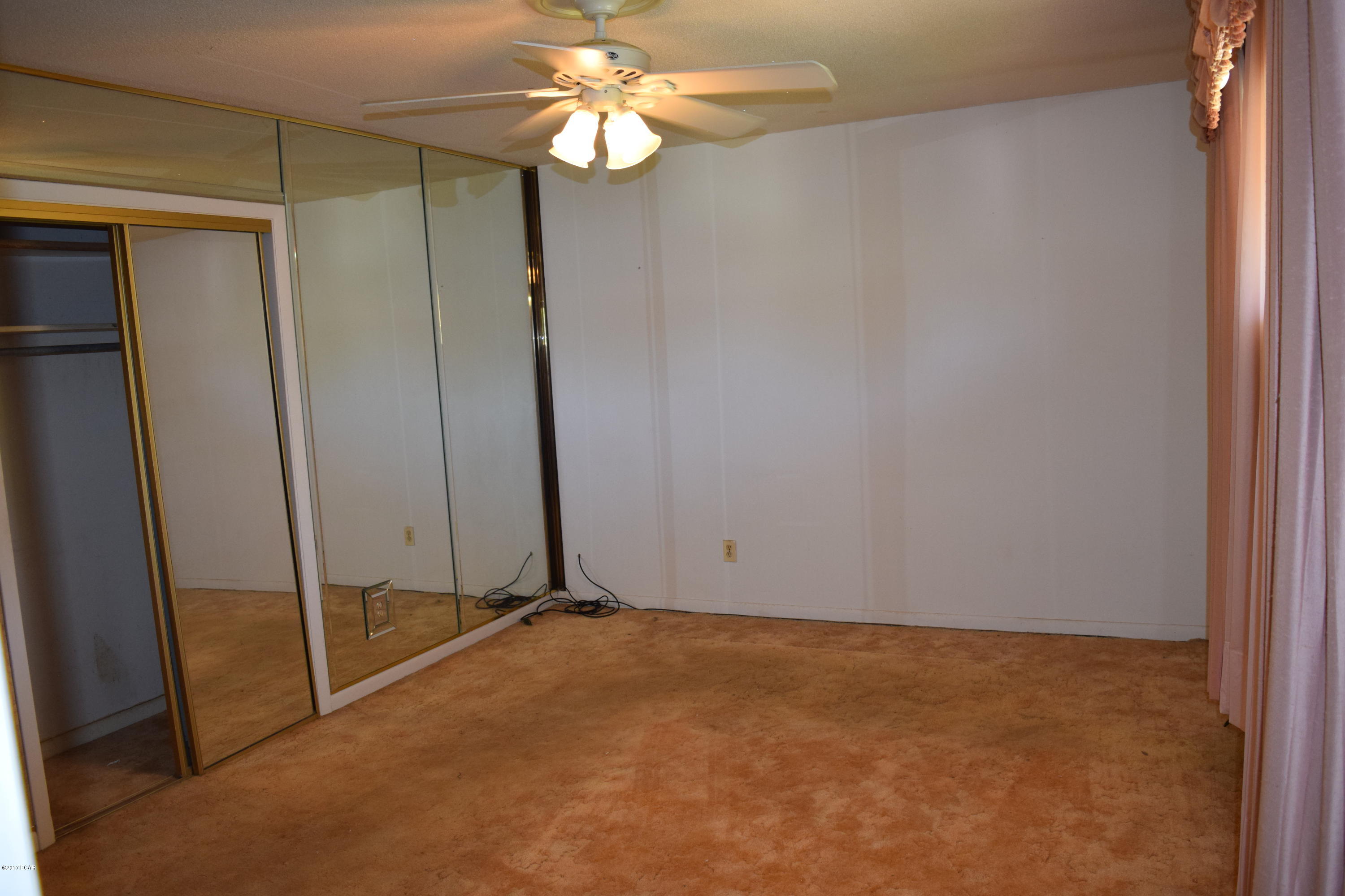 Crown Pt Sec Lakeside By Gulf - Residential