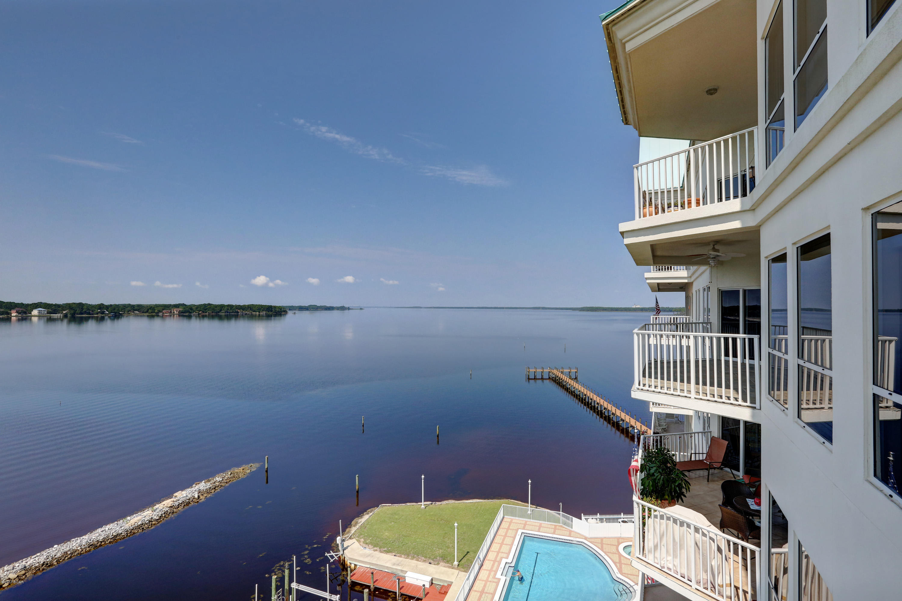 Marina Bay Condo - Residential