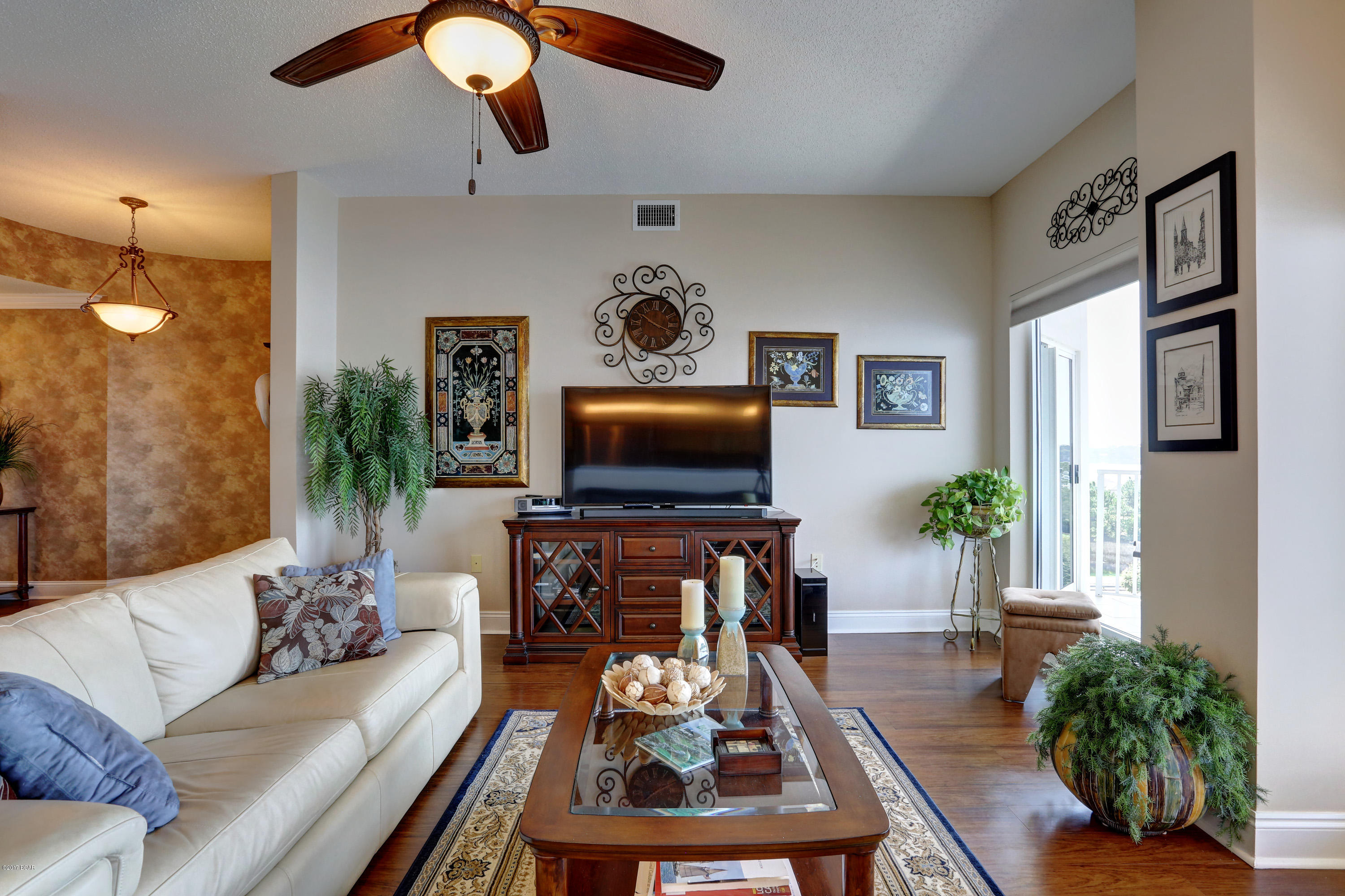 Marina Bay Condo - Residential