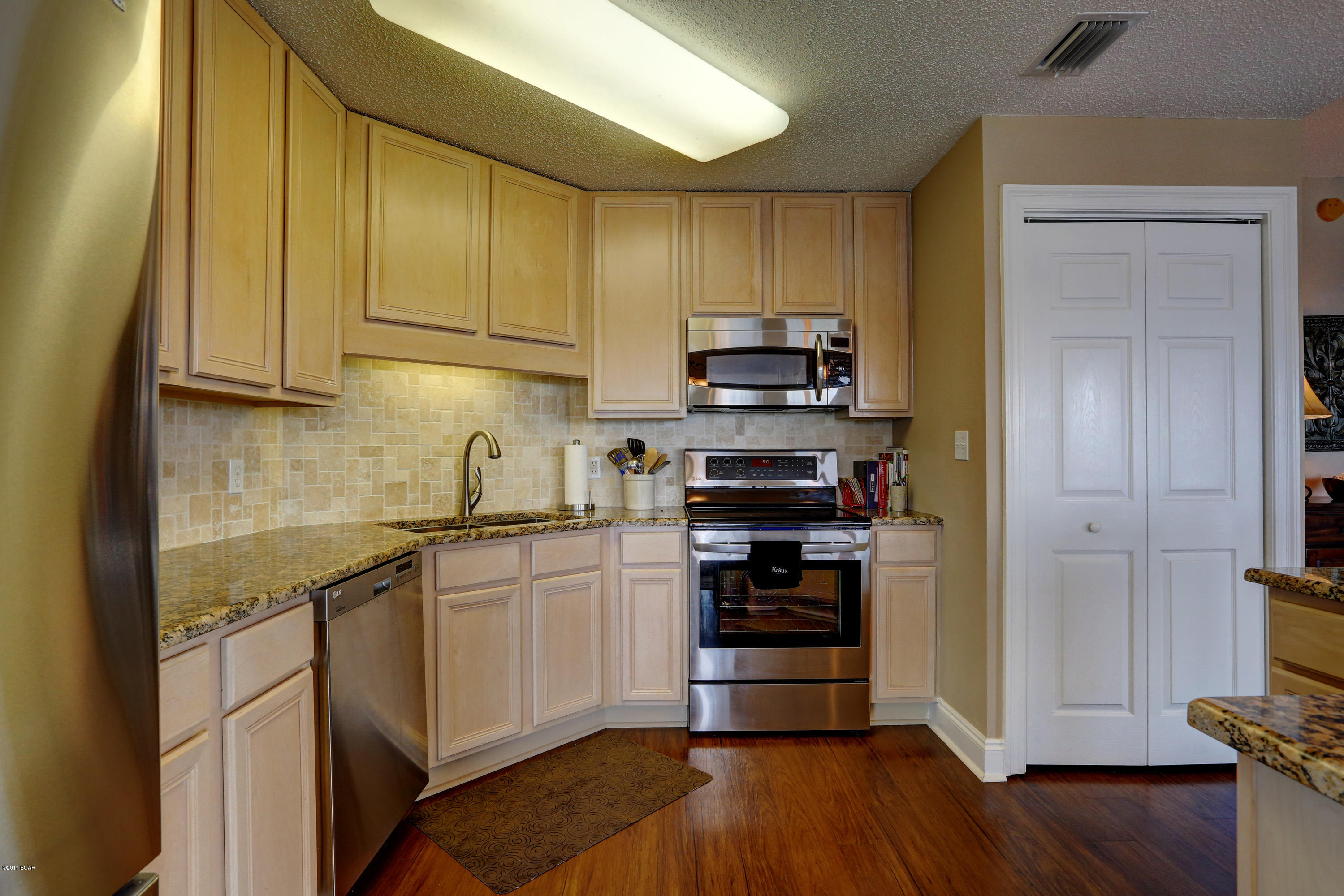 Marina Bay Condo - Residential