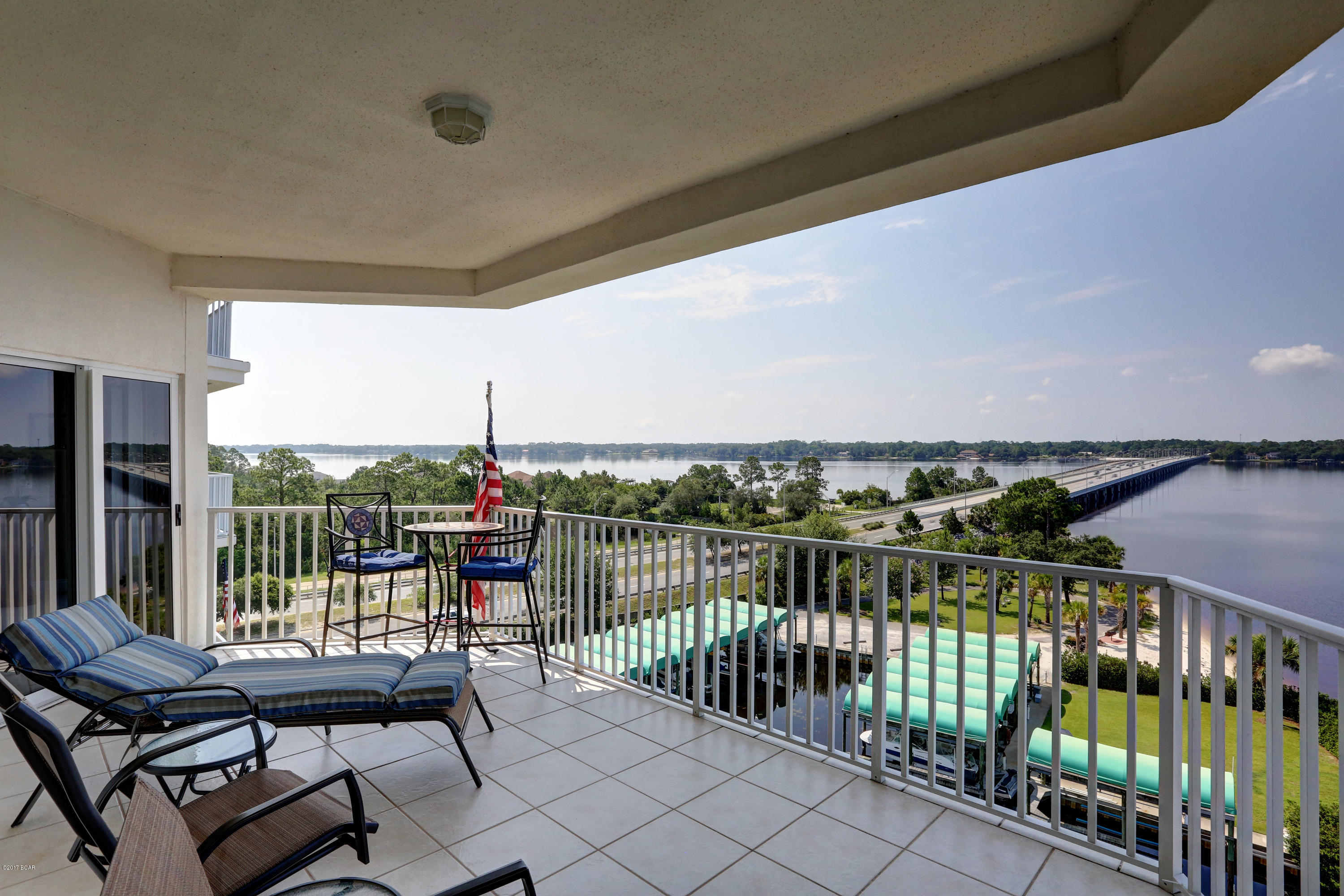 Marina Bay Condo - Residential