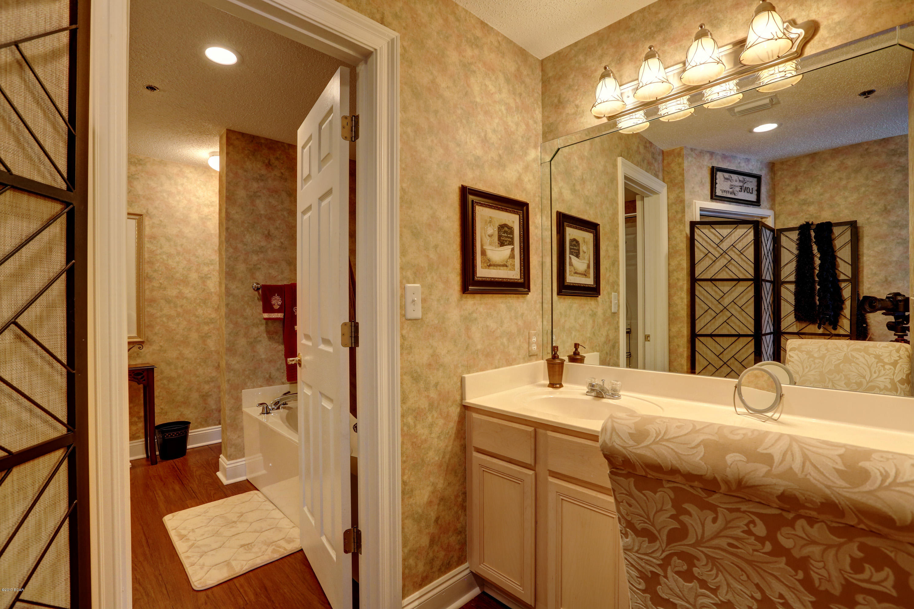 Marina Bay Condo - Residential