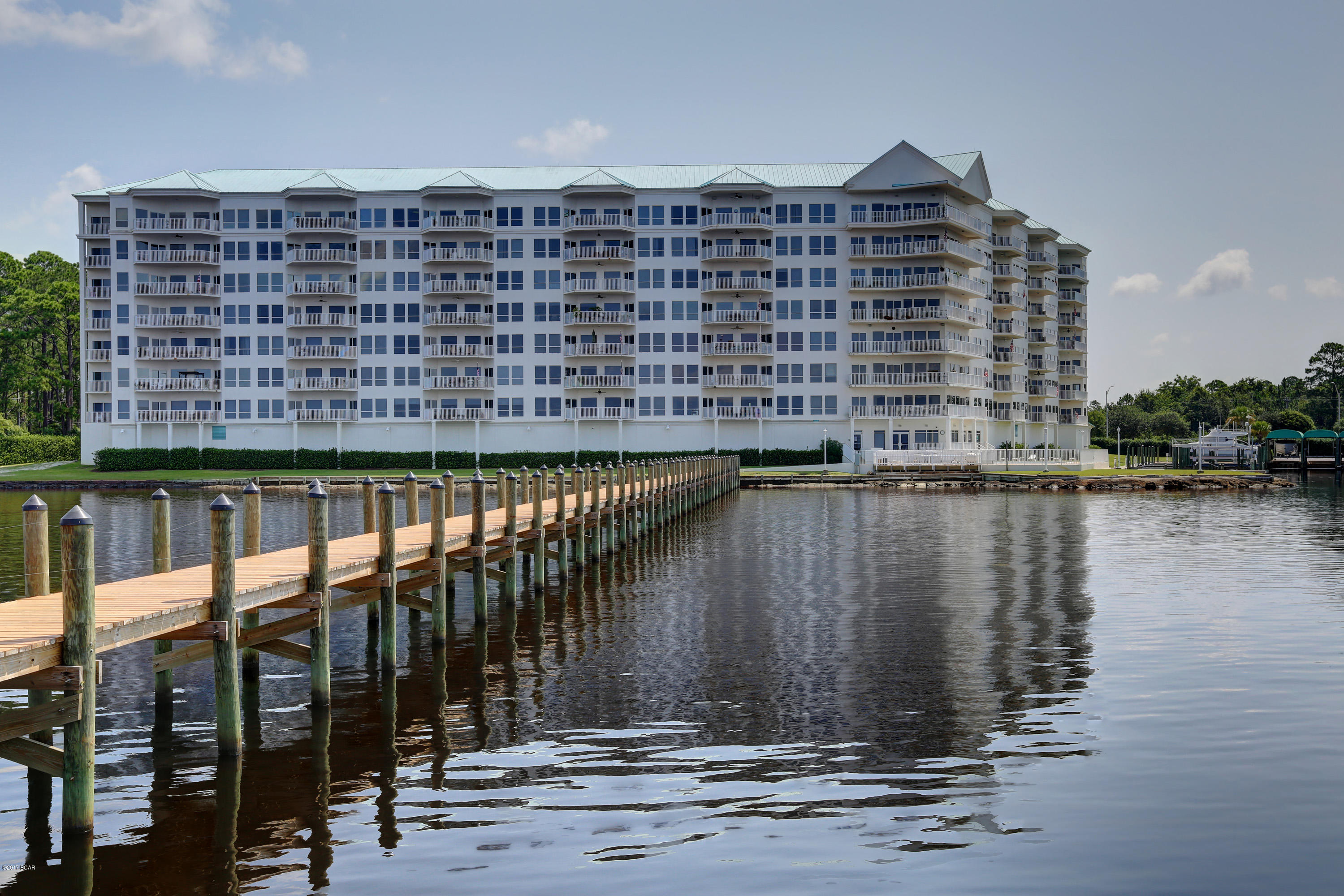 Marina Bay Condo - Residential