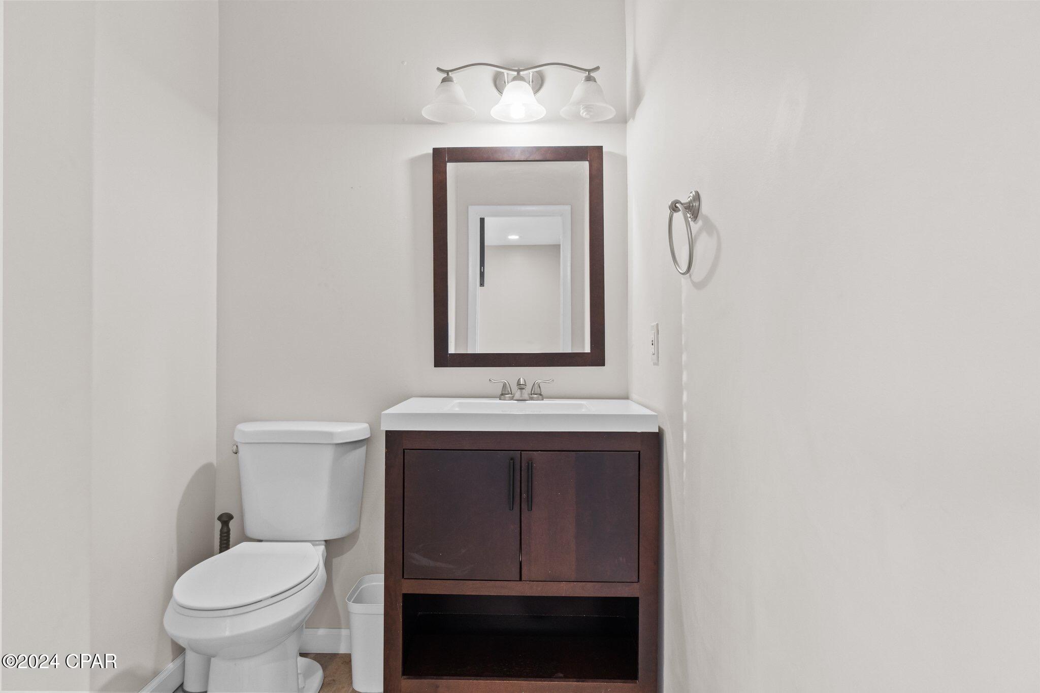 Diamond Head-Lakeside - Residential