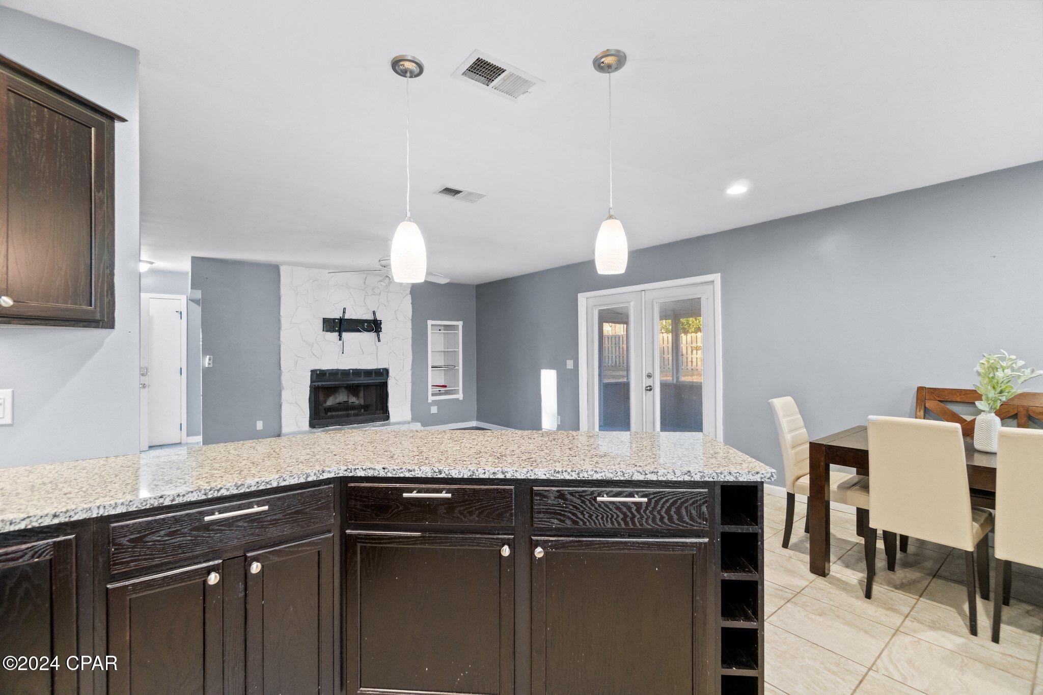 Diamond Head-Lakeside - Residential