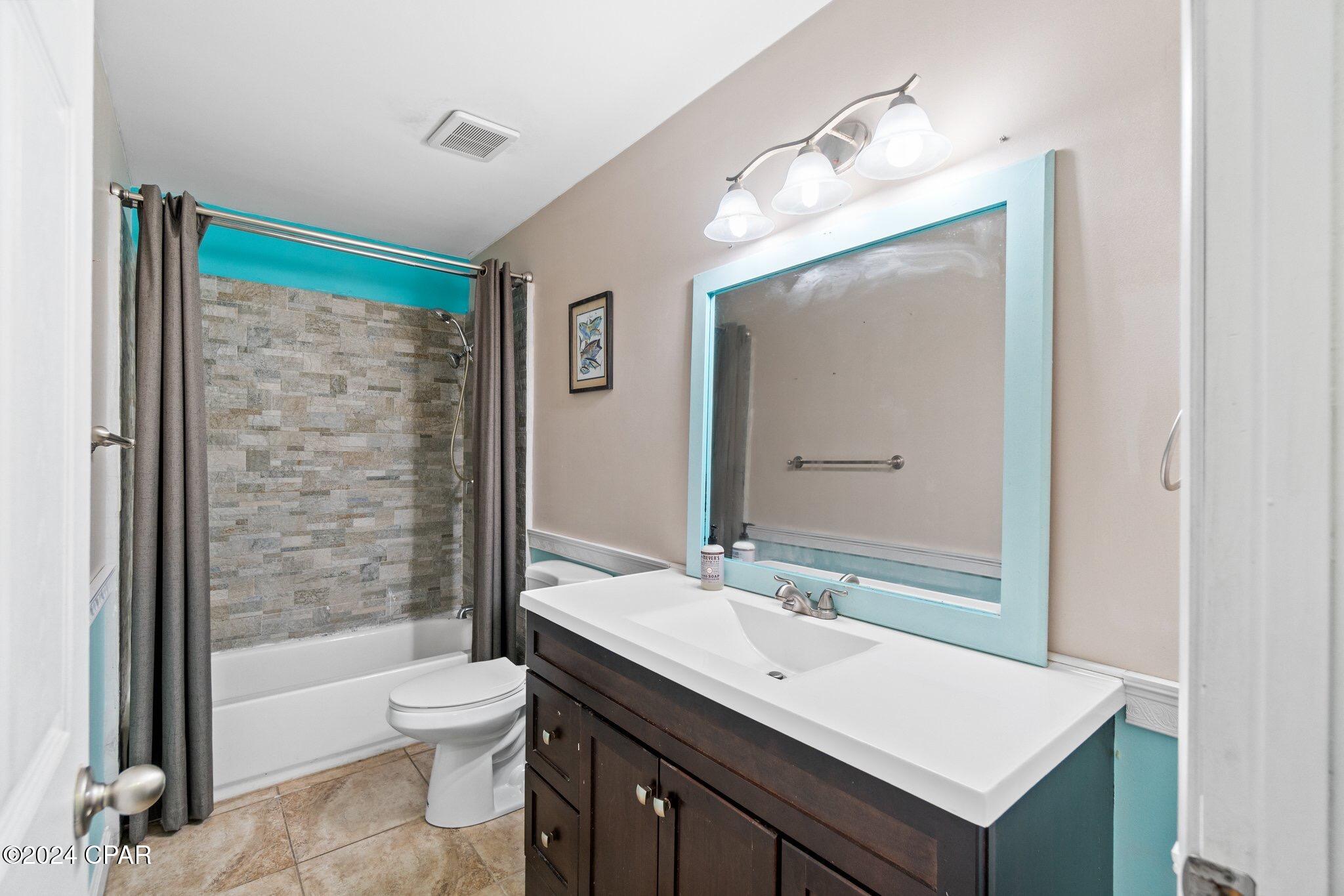 Diamond Head-Lakeside - Residential