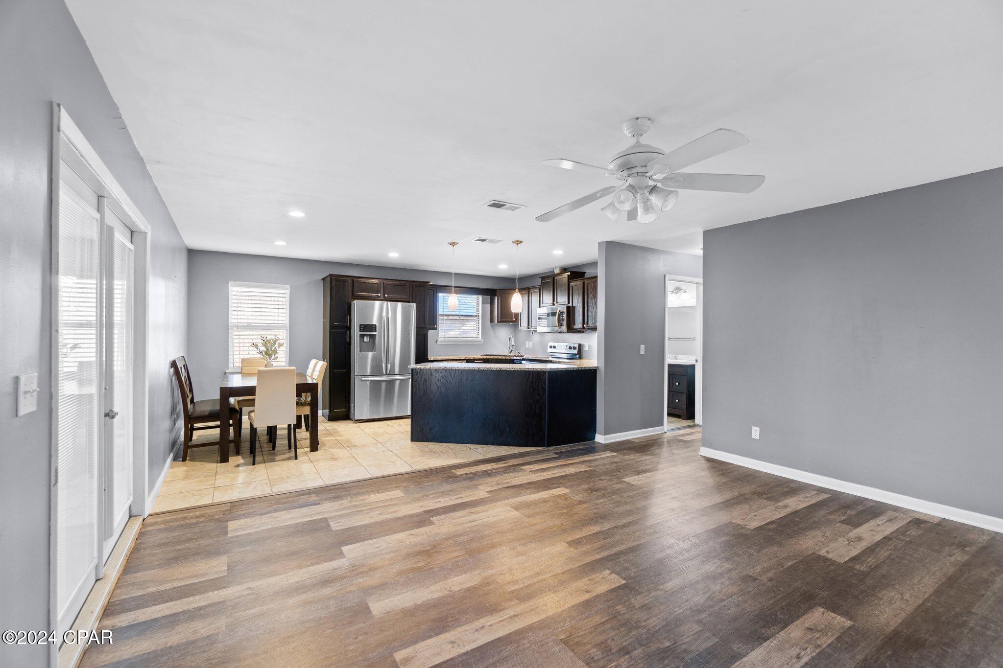 Diamond Head-Lakeside - Residential