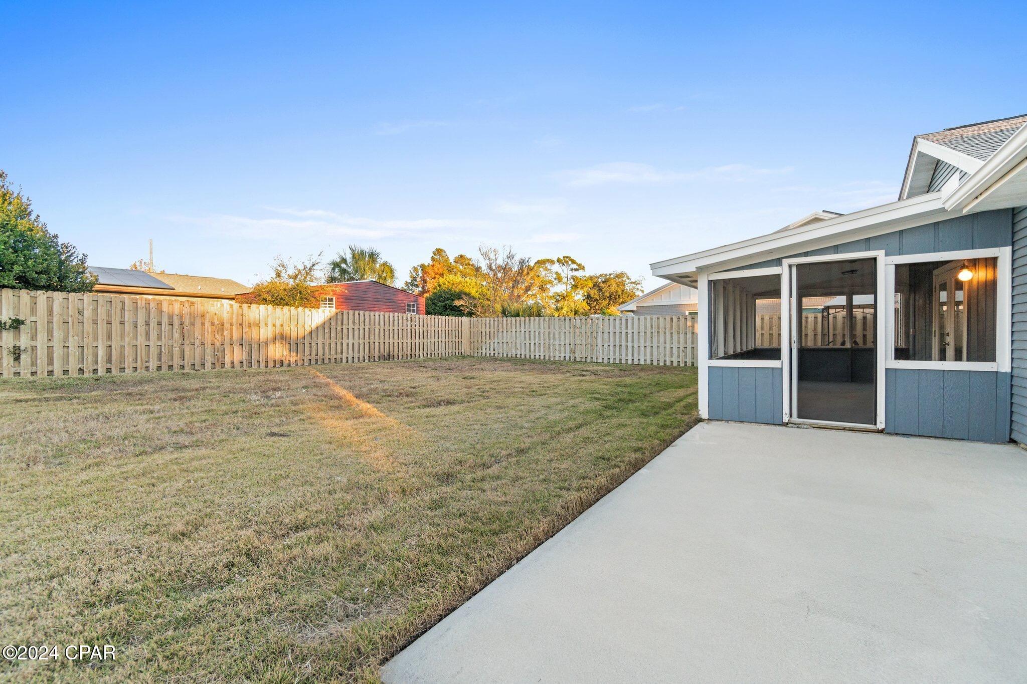 Diamond Head-Lakeside - Residential