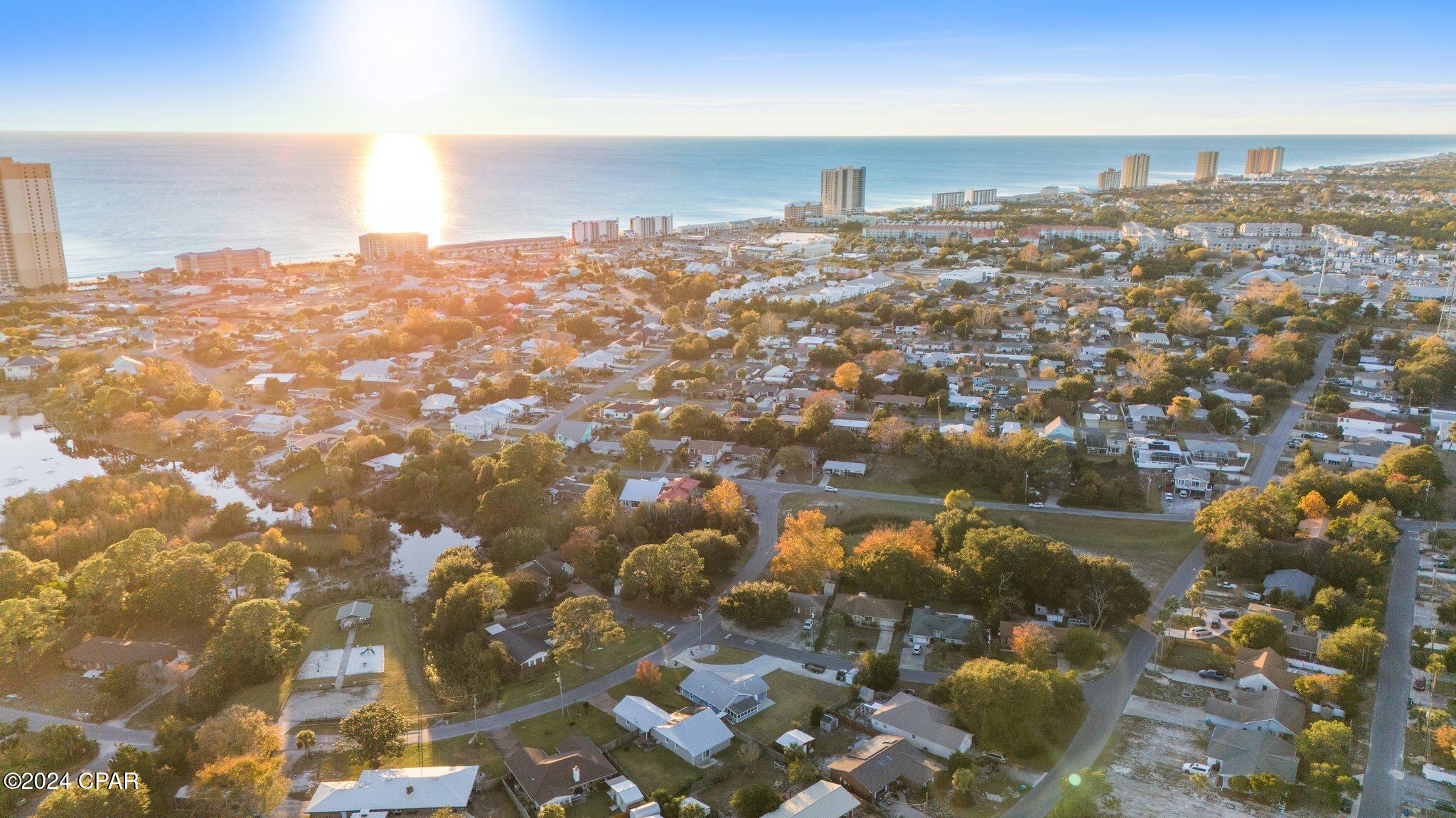 Diamond Head-Lakeside - Residential