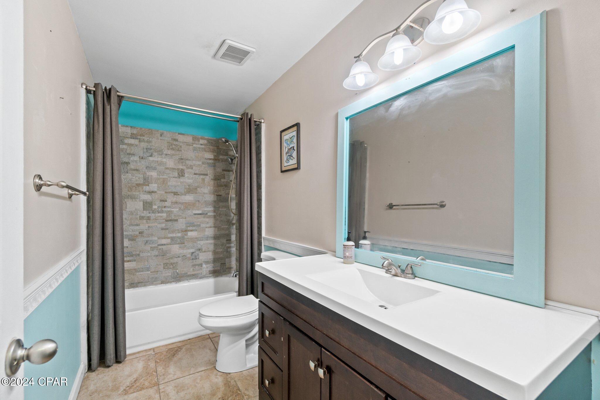 Diamond Head-Lakeside - Residential