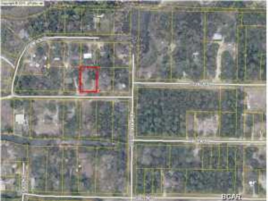 Great Youngstown lot that is high and dry yet a stone throw from the water. Build your dream home on this mobile home friendly large lot. Quiet area. There is a well, septic, and power pole already on the parcel, but no guarantee is given as to the condition or usability. Can't beat this price!