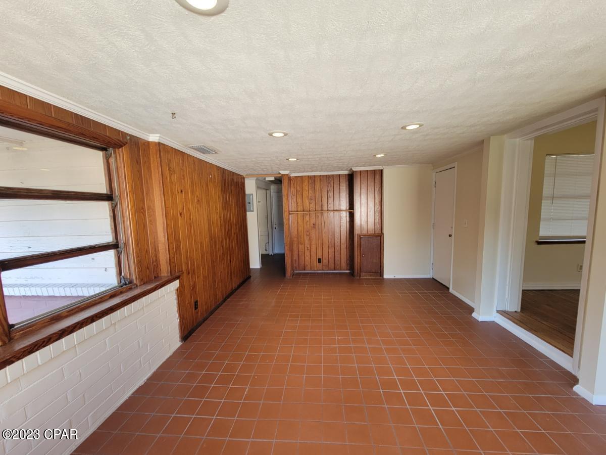 Cove Terrace 3rd Add - Residential Lease